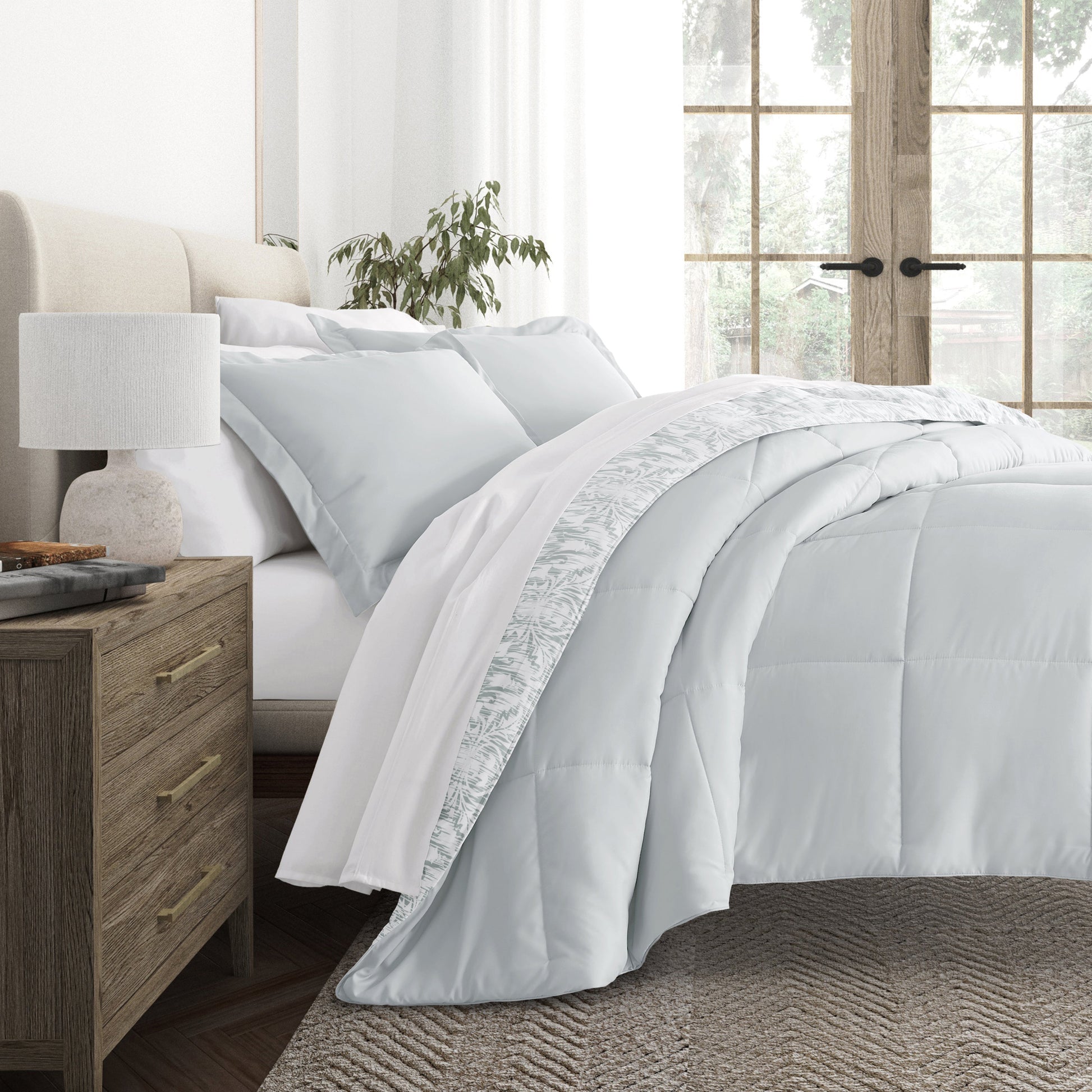 English Countryside Reversible Patterned Down-Alternative Comforter Set