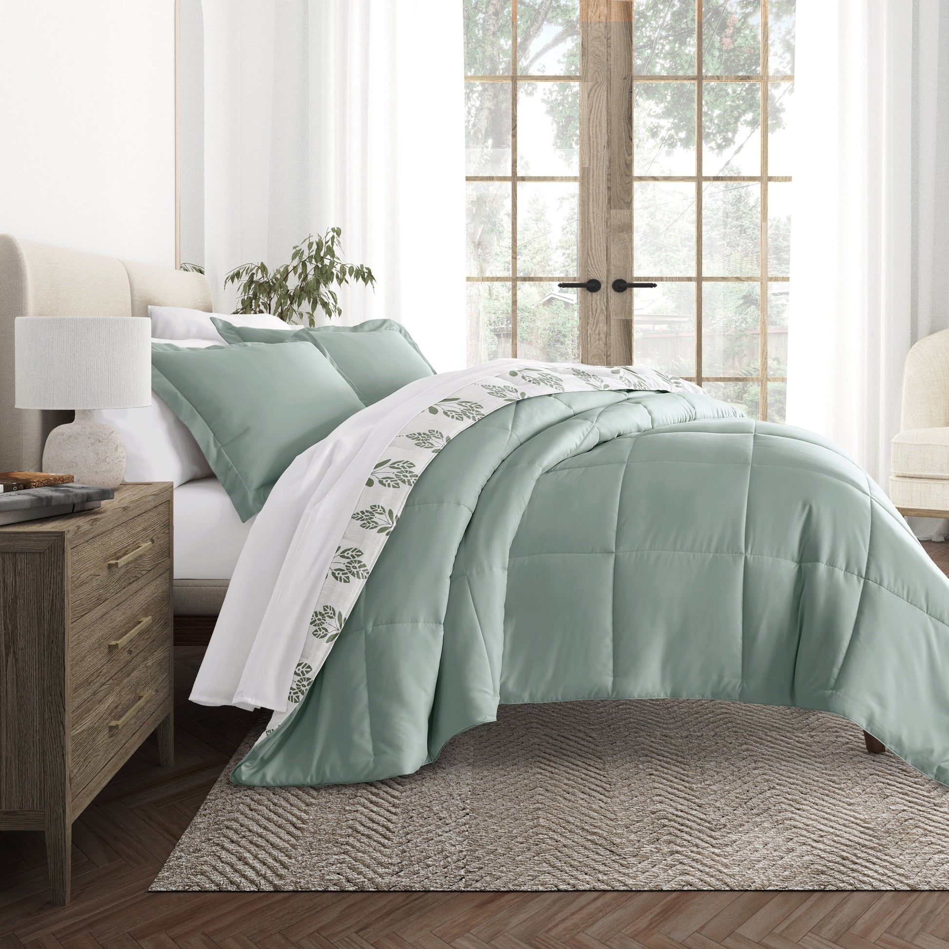 Folk Leaves Reversible Patterned Down-Alternative Comforter Set