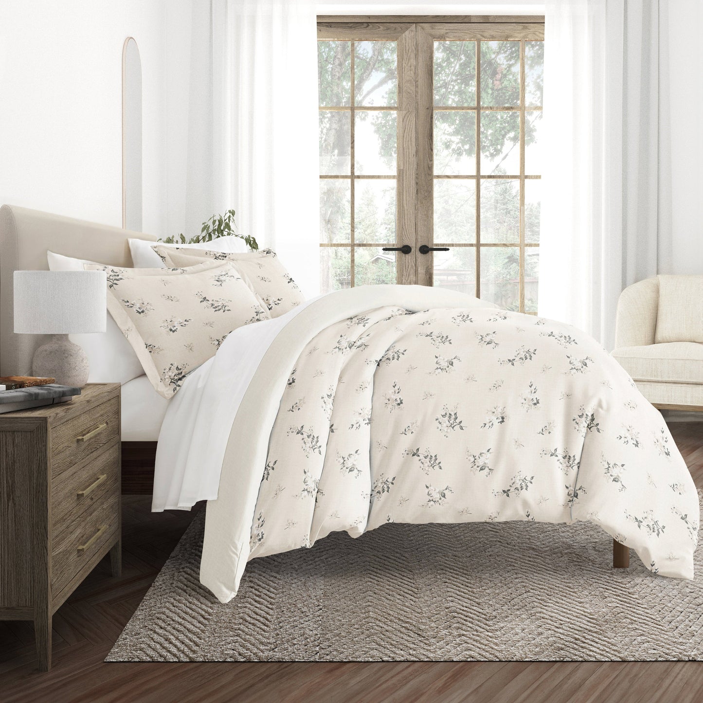Delicate Floral Patterned Reversible Duvet Cover Set