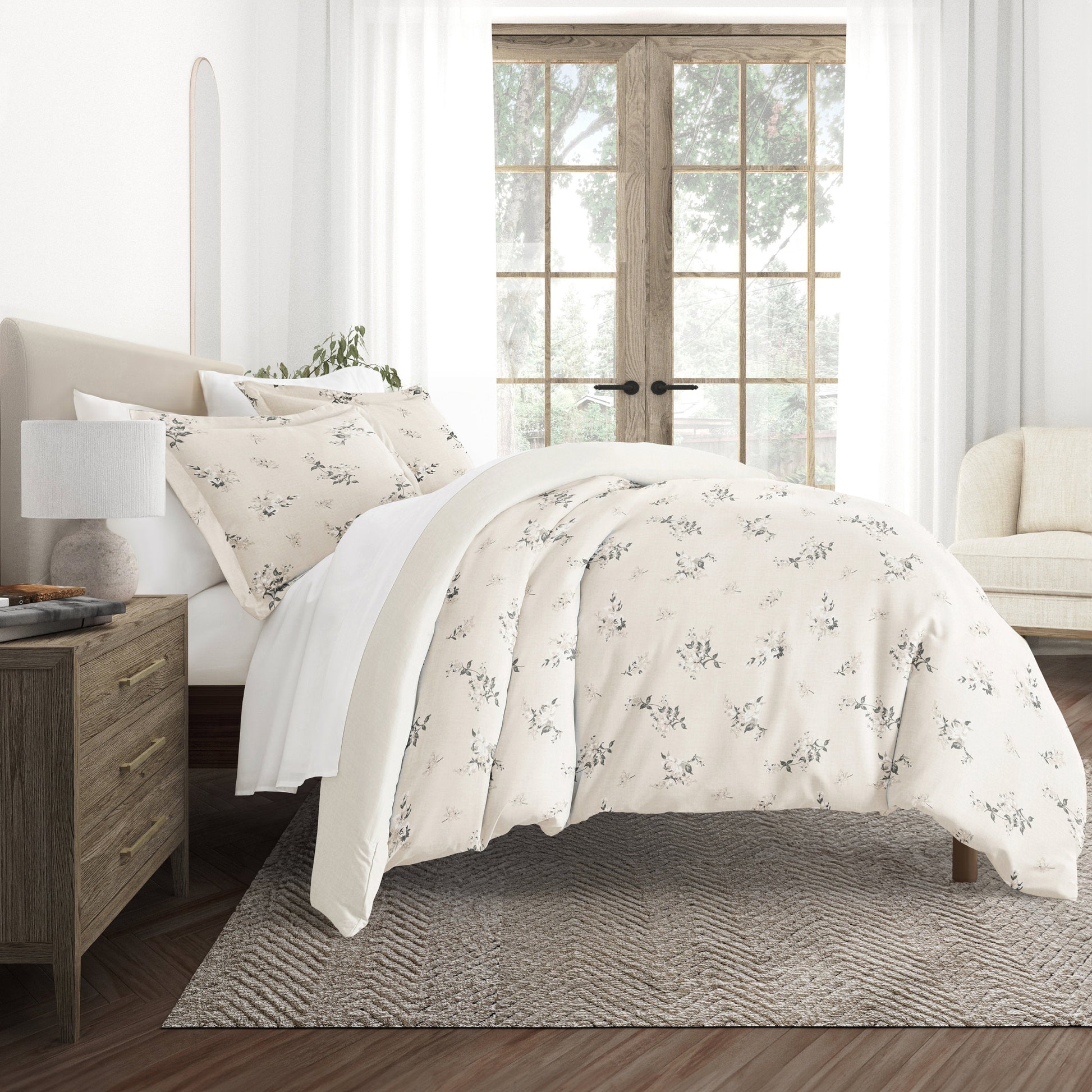 Delicate Floral Patterned Reversible Duvet Cover Set