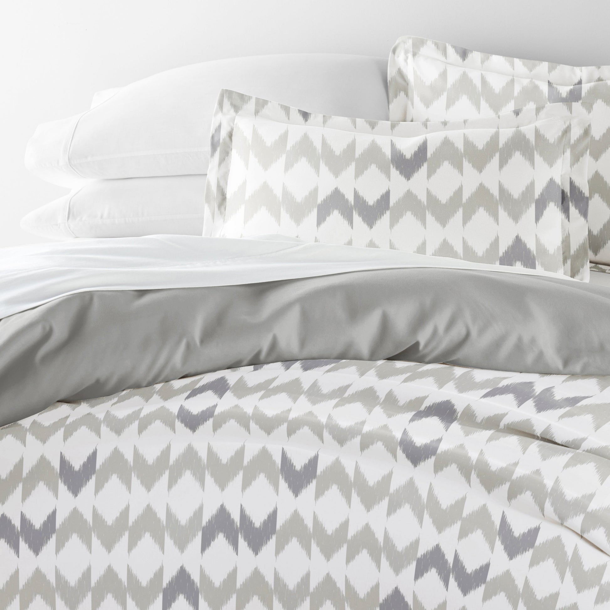 Chevron Sleep Patterned Reversible Duvet Cover Set