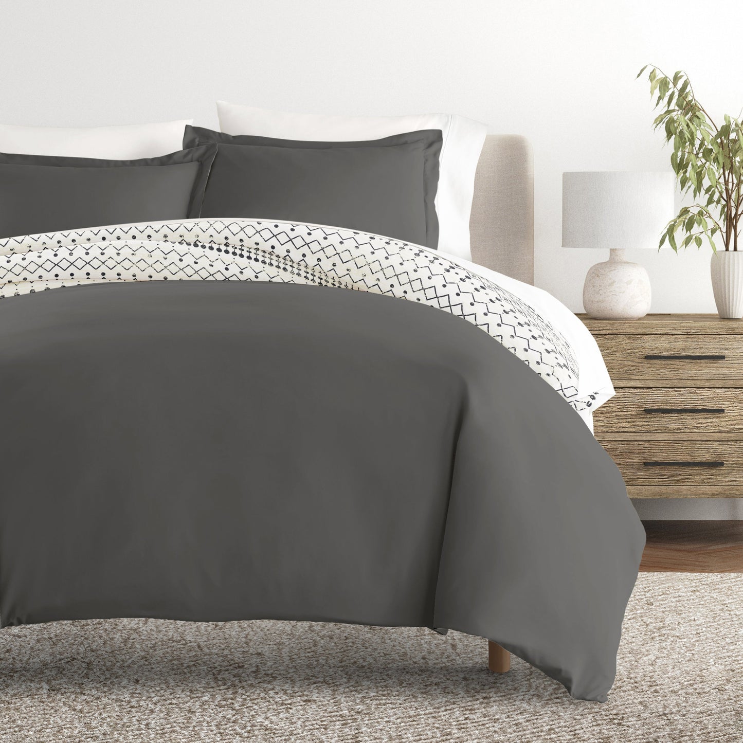 Etched Gate Patterned Reversible Duvet Cover Set