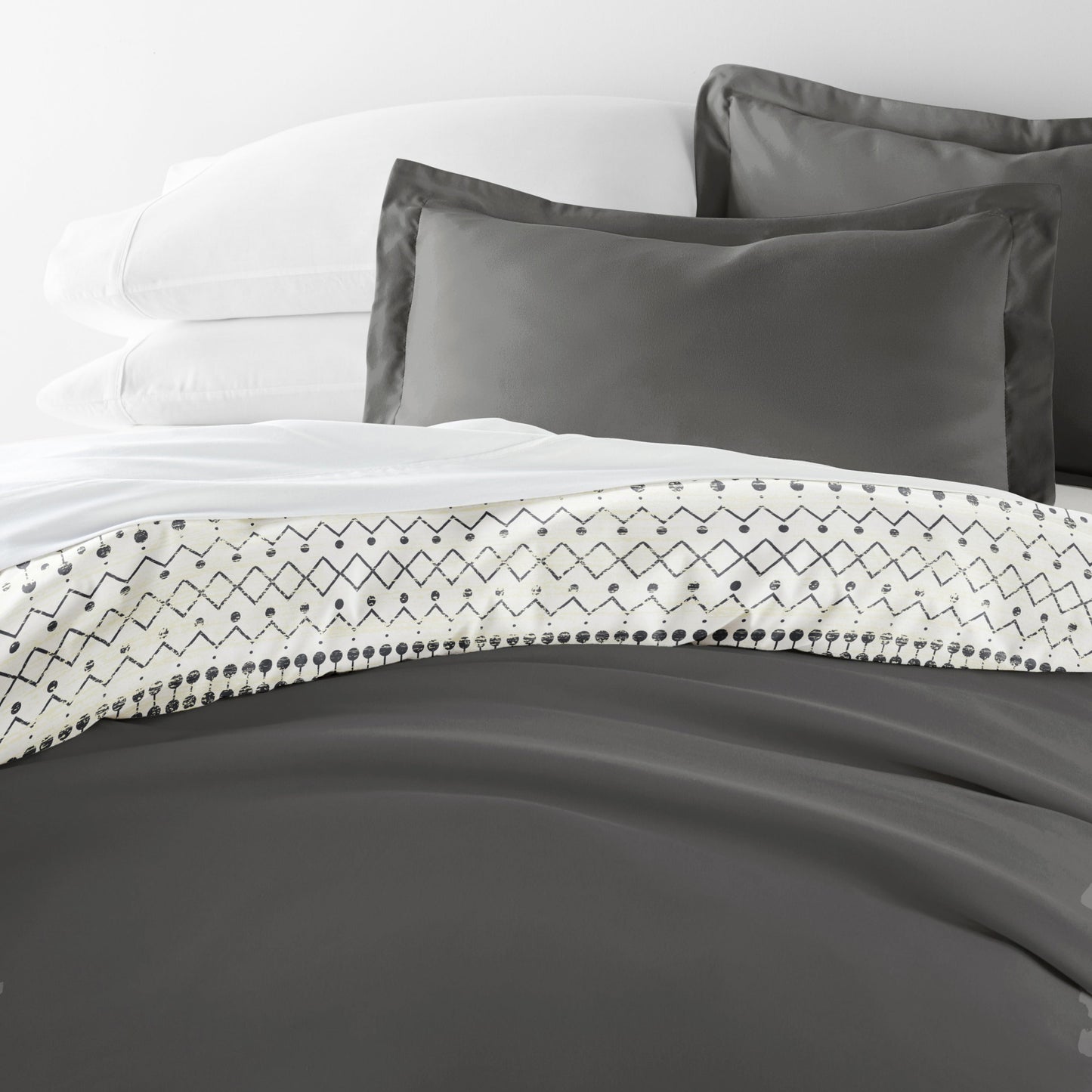 Etched Gate Patterned Reversible Duvet Cover Set