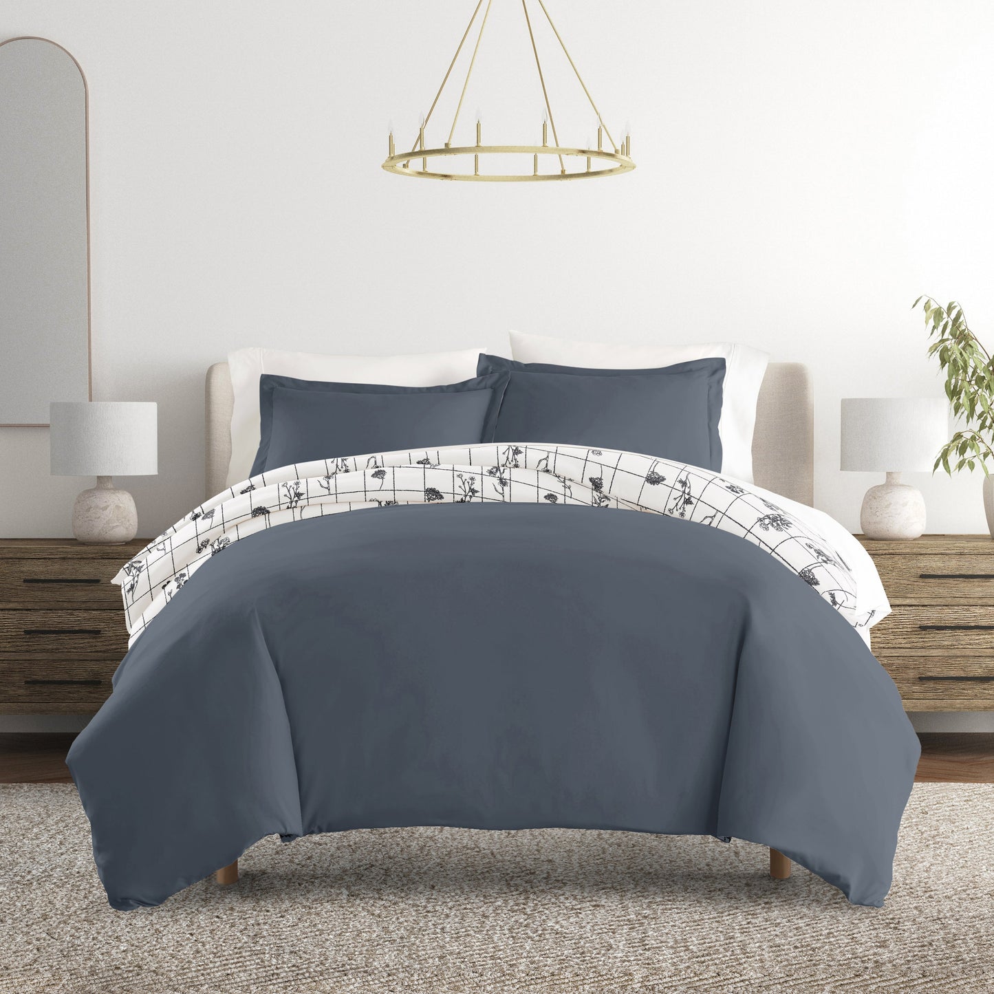 Flower Field Patterned Reversible Duvet Cover Set