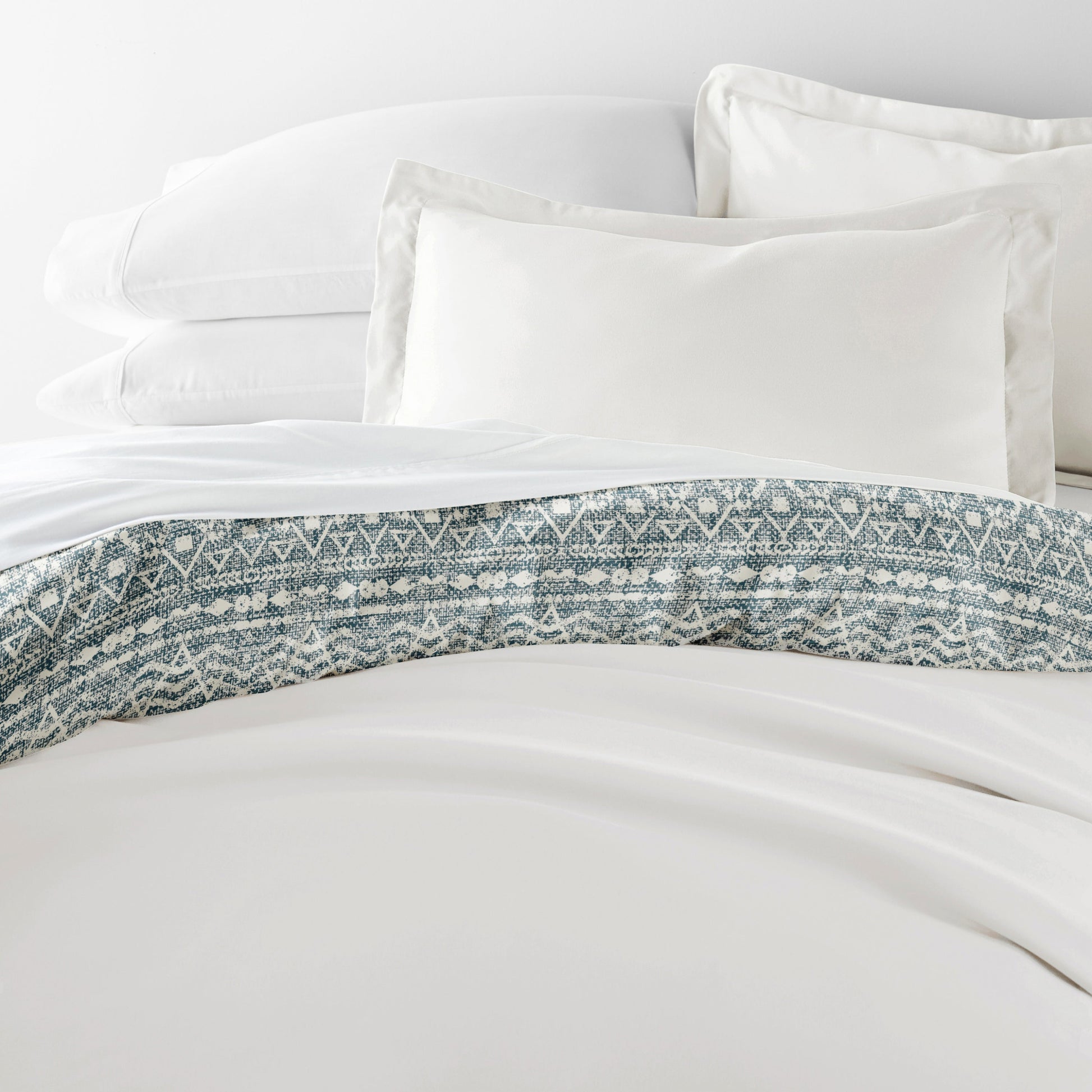 Modern Rustic Patterned Reversible Duvet Cover Set