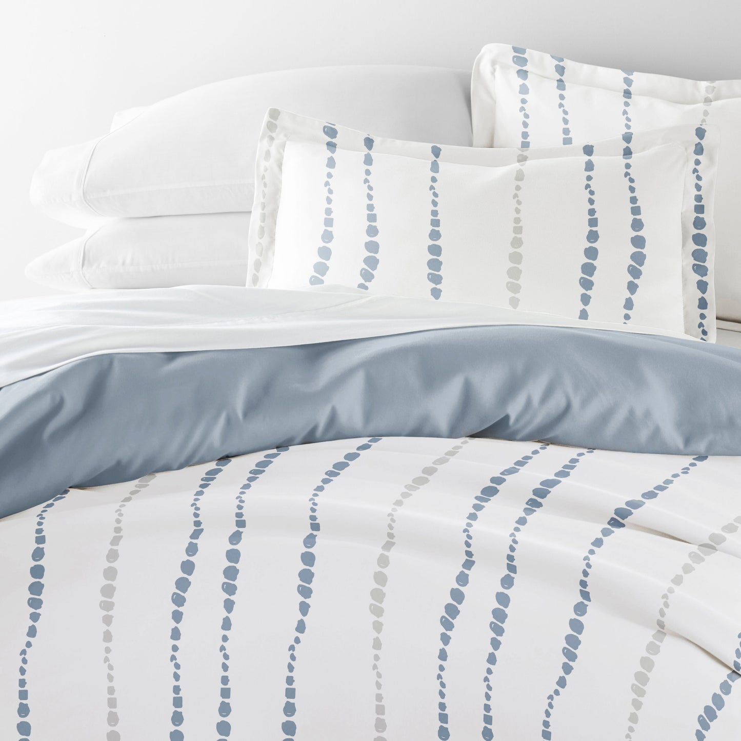 Urban Vibe Patterned Reversible Duvet Cover Set