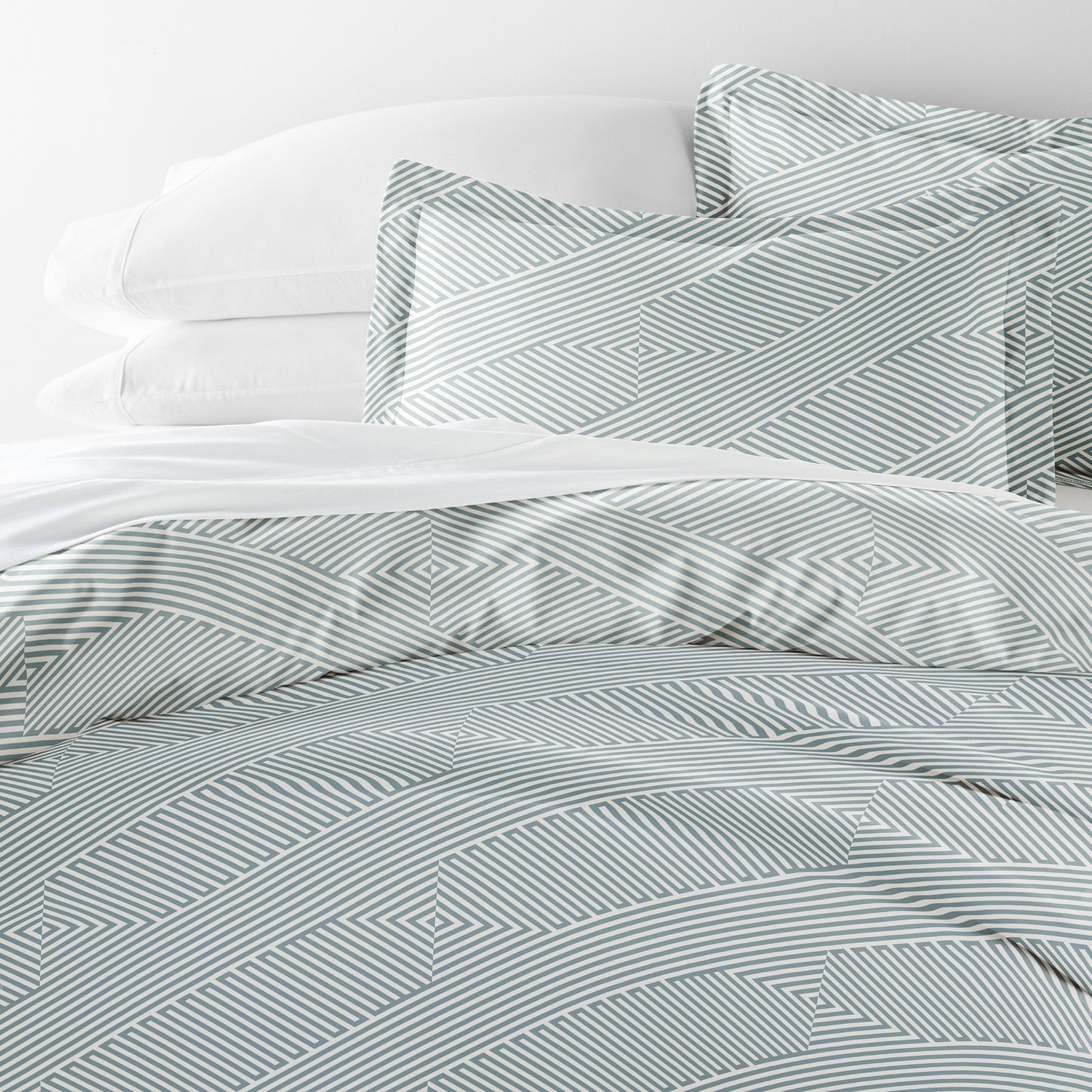 Modern Diagonal Patterned Duvet Cover Set