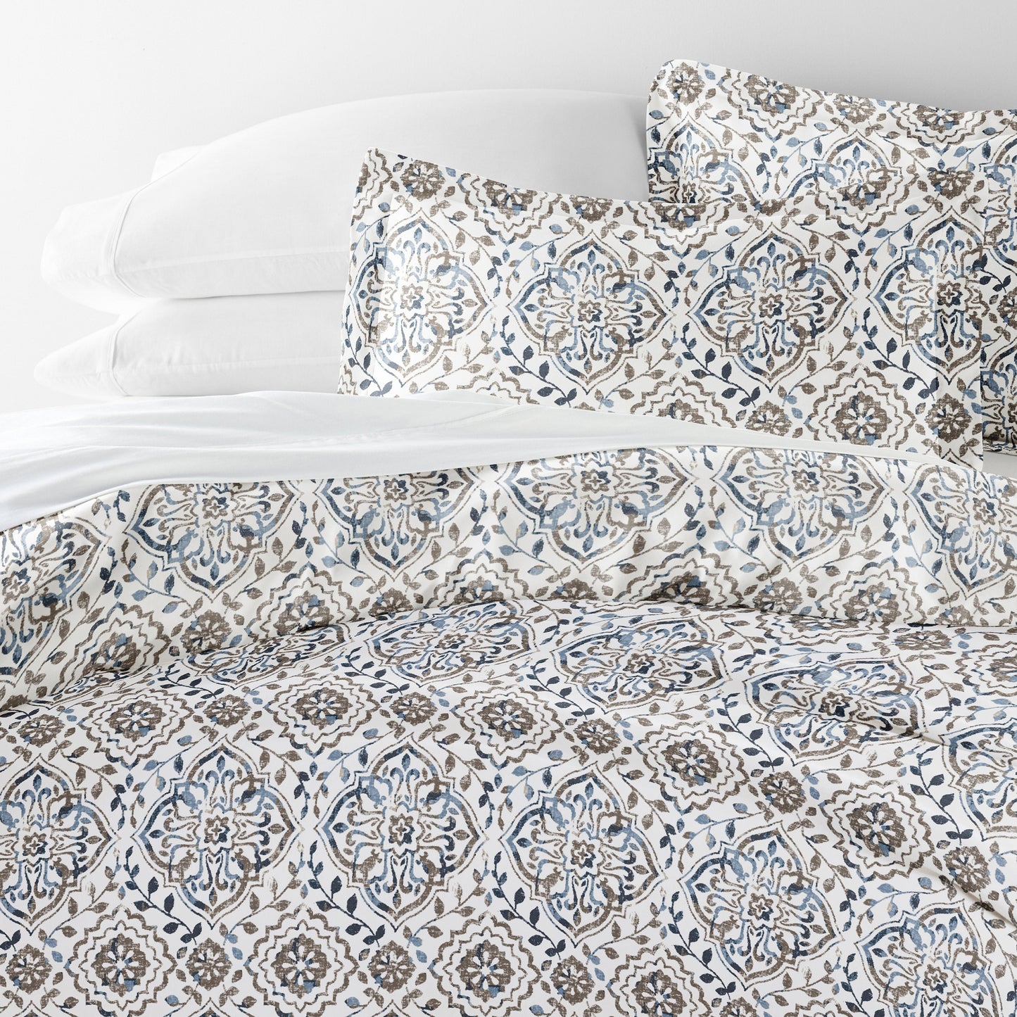 Oasis Patterned Duvet Cover Set