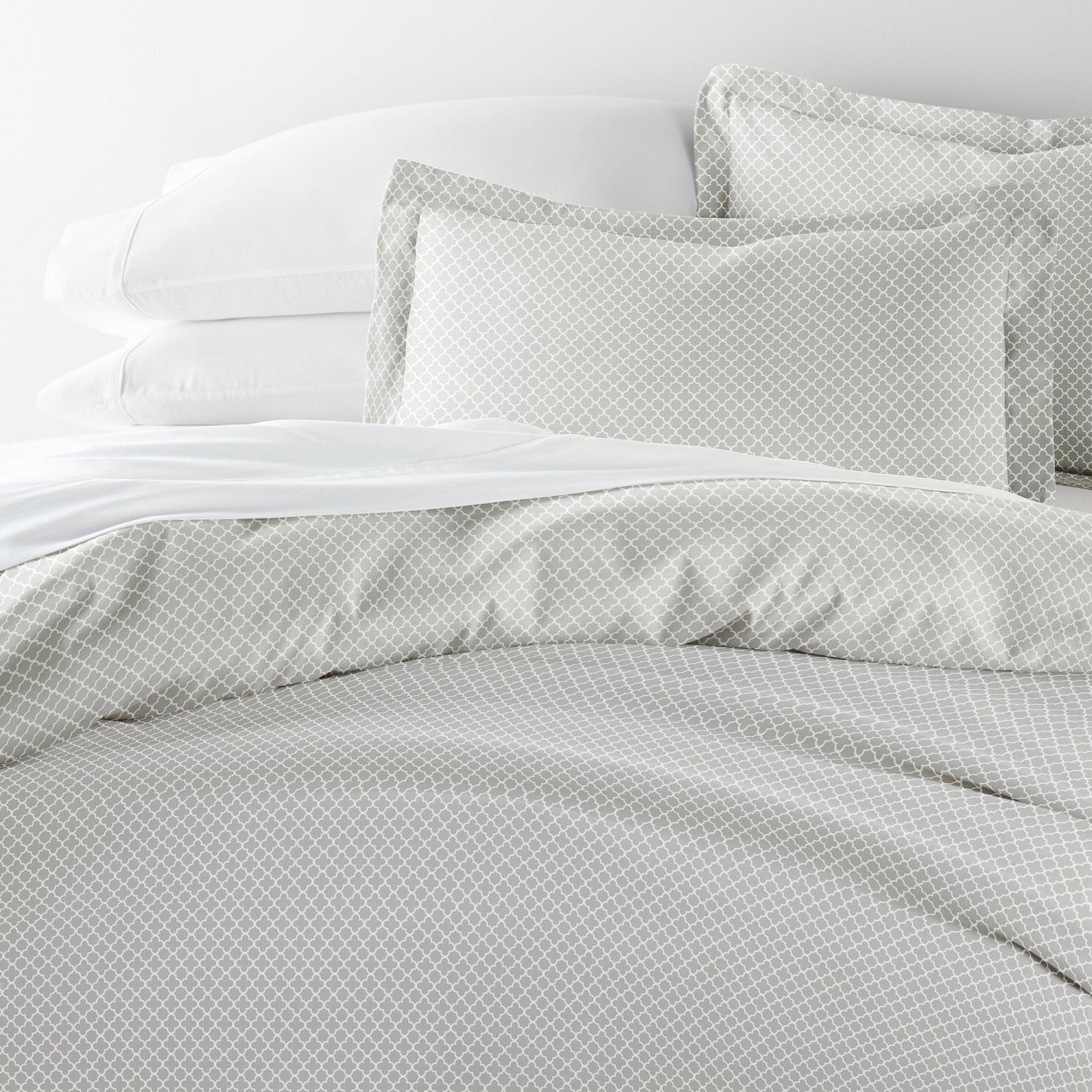 Quatrefoil Patterned Duvet Cover Set