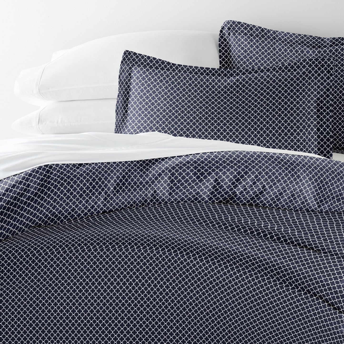 Quatrefoil Patterned Duvet Cover Set