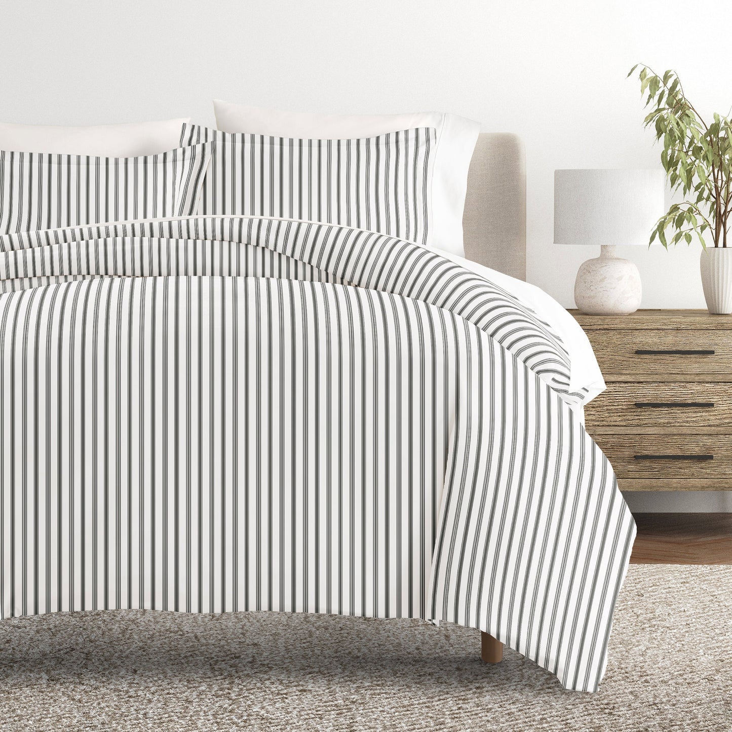 Vertical Dreams Patterned Duvet Cover Set