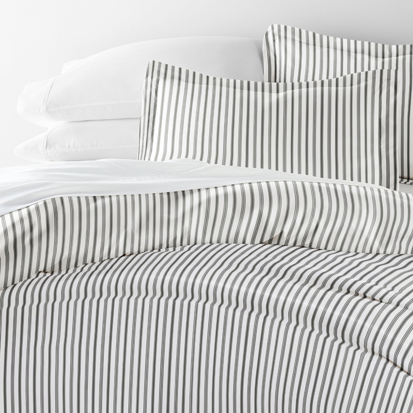 Vertical Dreams Patterned Duvet Cover Set