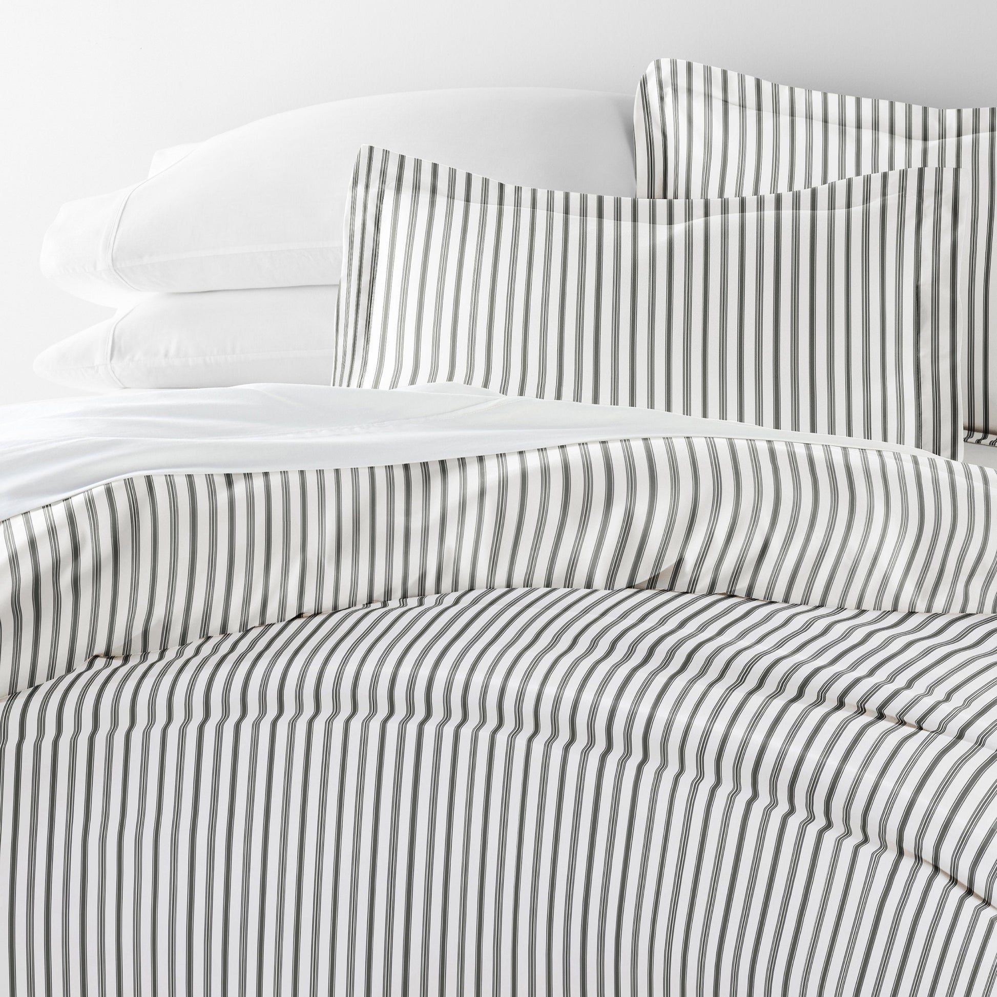 Vertical Dreams Patterned Duvet Cover Set