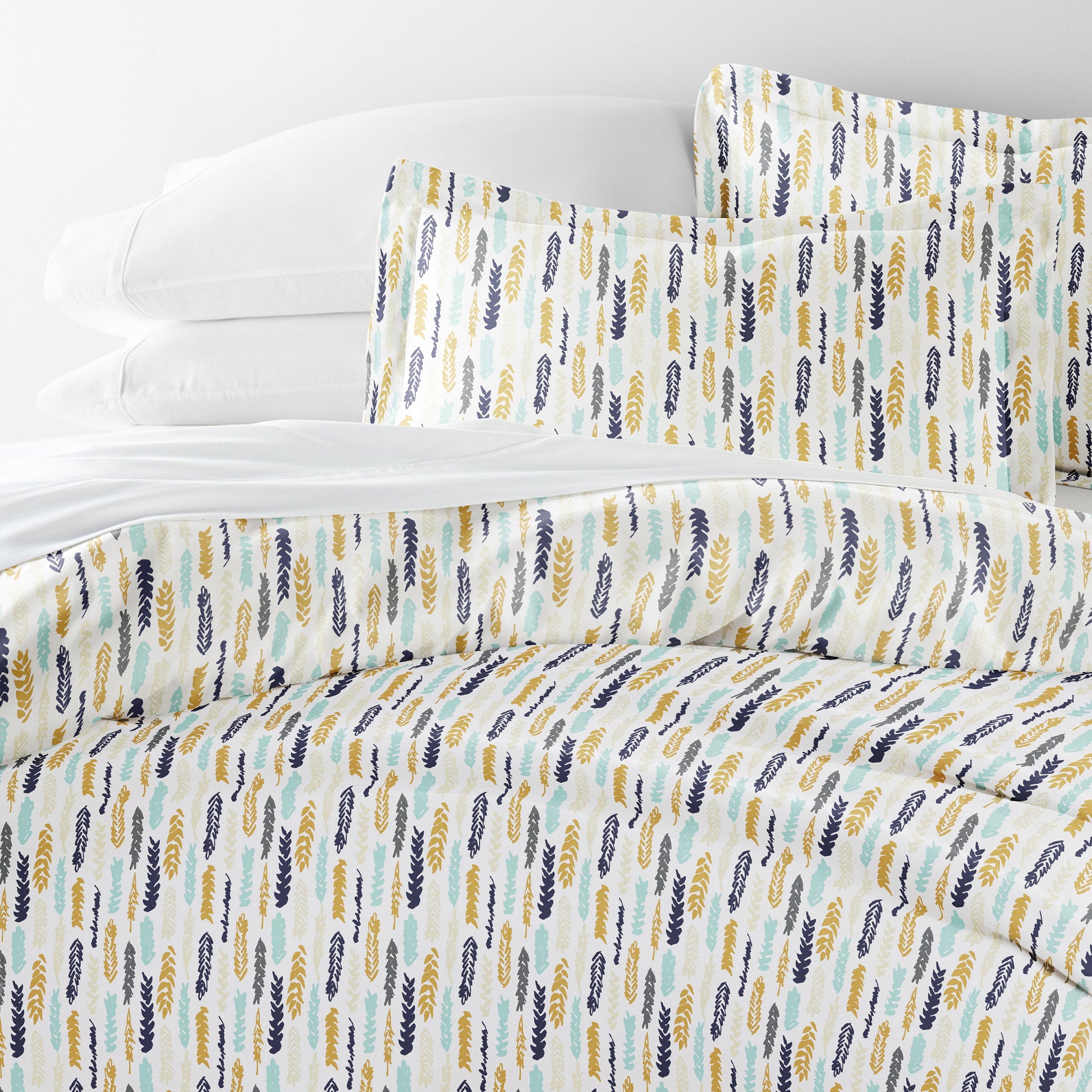 Feathers Patterned Duvet Cover Set