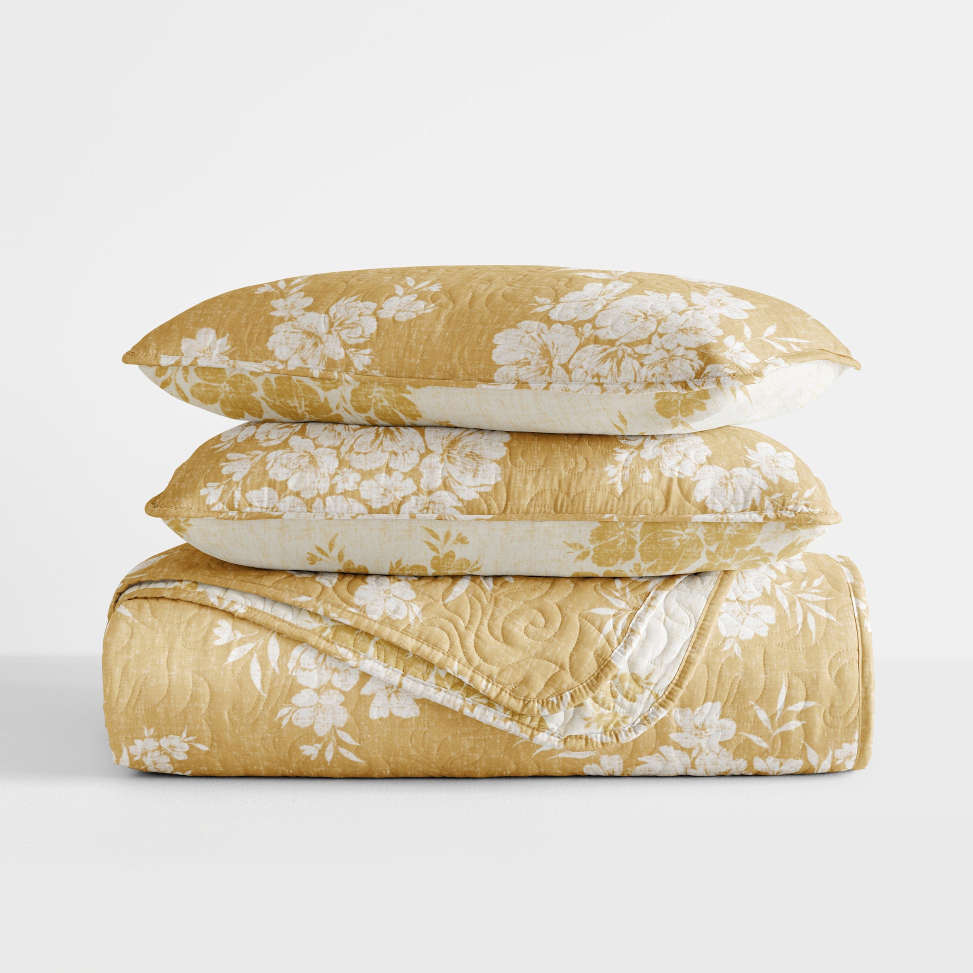 Distressed Bouquet Patterned Quilted Coverlet Set