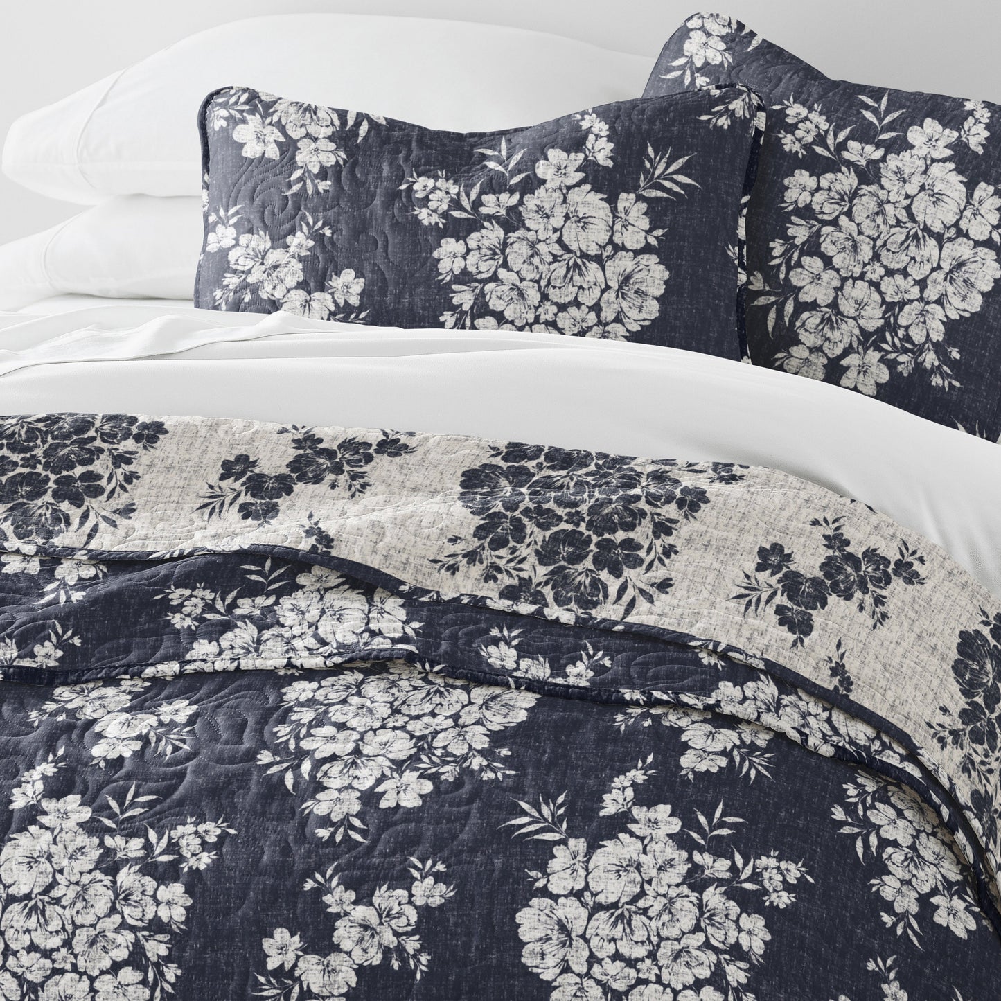 Distressed Bouquet Patterned Quilted Coverlet Set