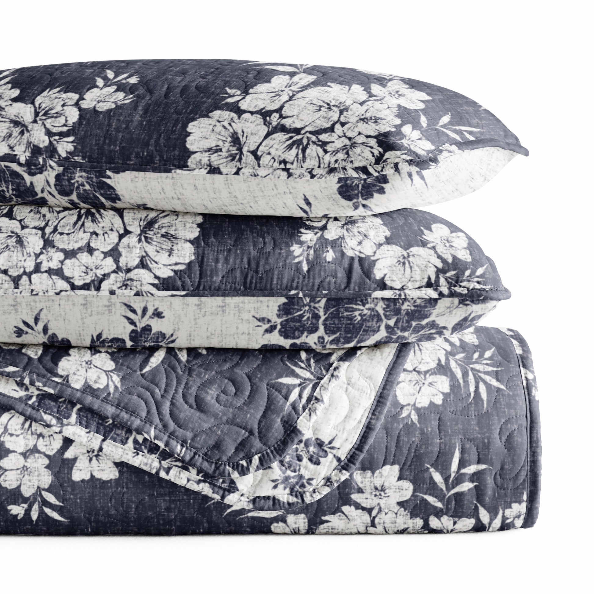 Distressed Bouquet Patterned Quilted Coverlet Set