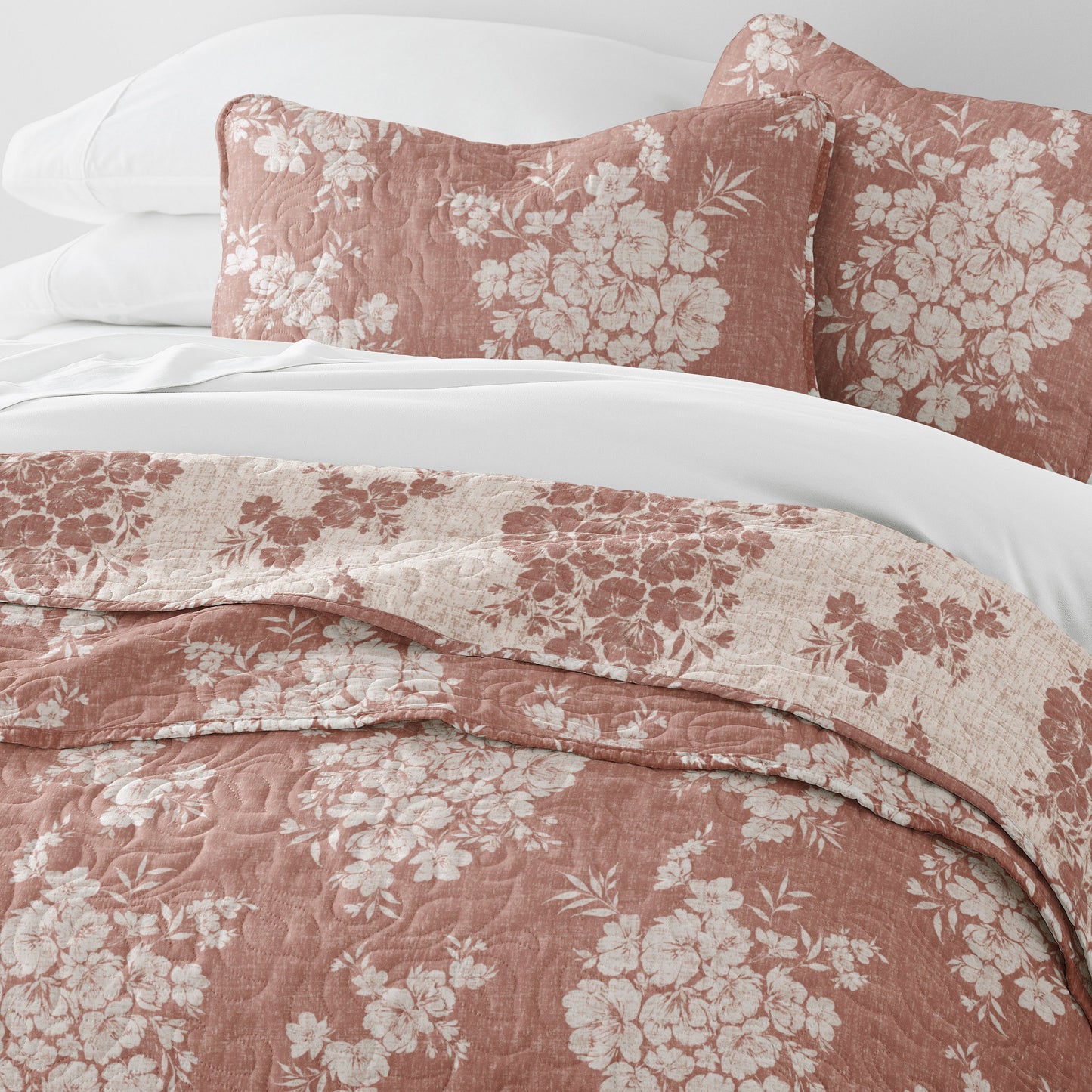 Distressed Bouquet Patterned Quilted Coverlet Set