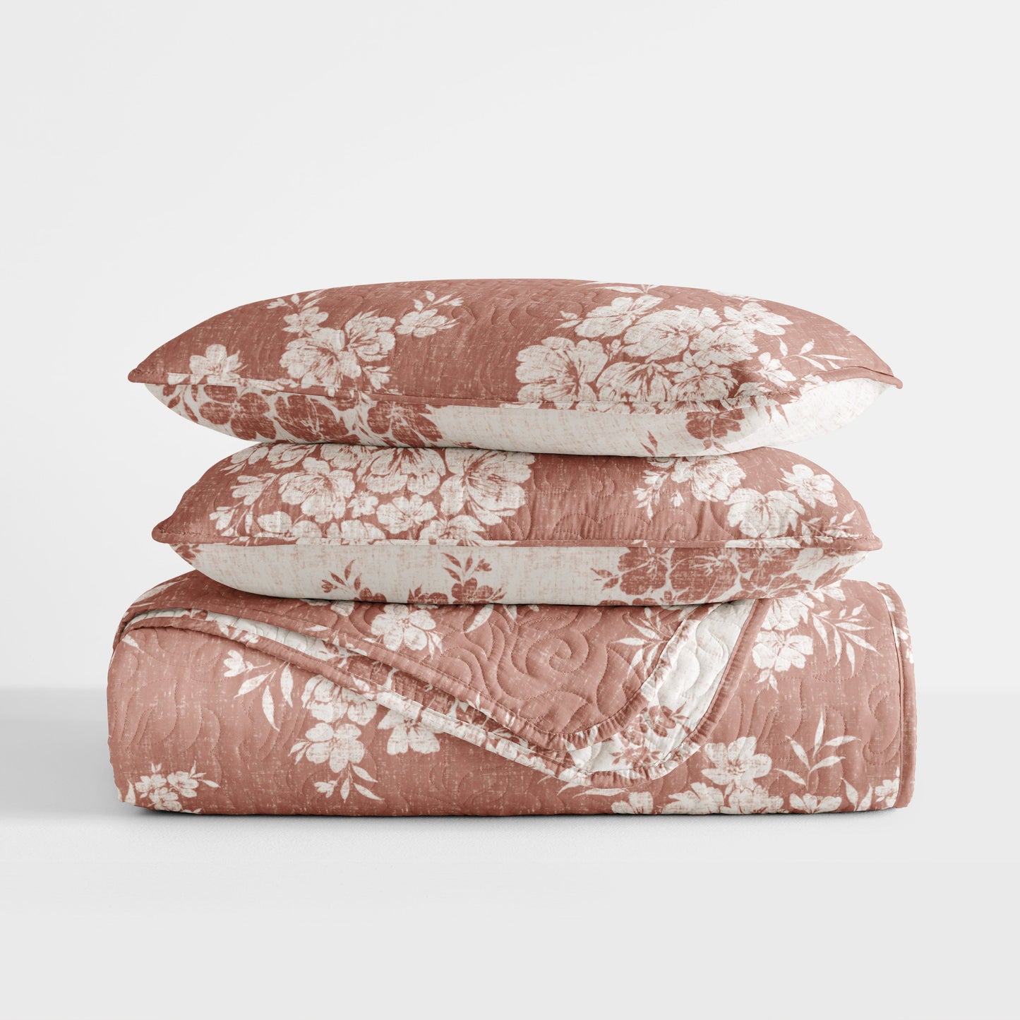 Distressed Bouquet Patterned Quilted Coverlet Set