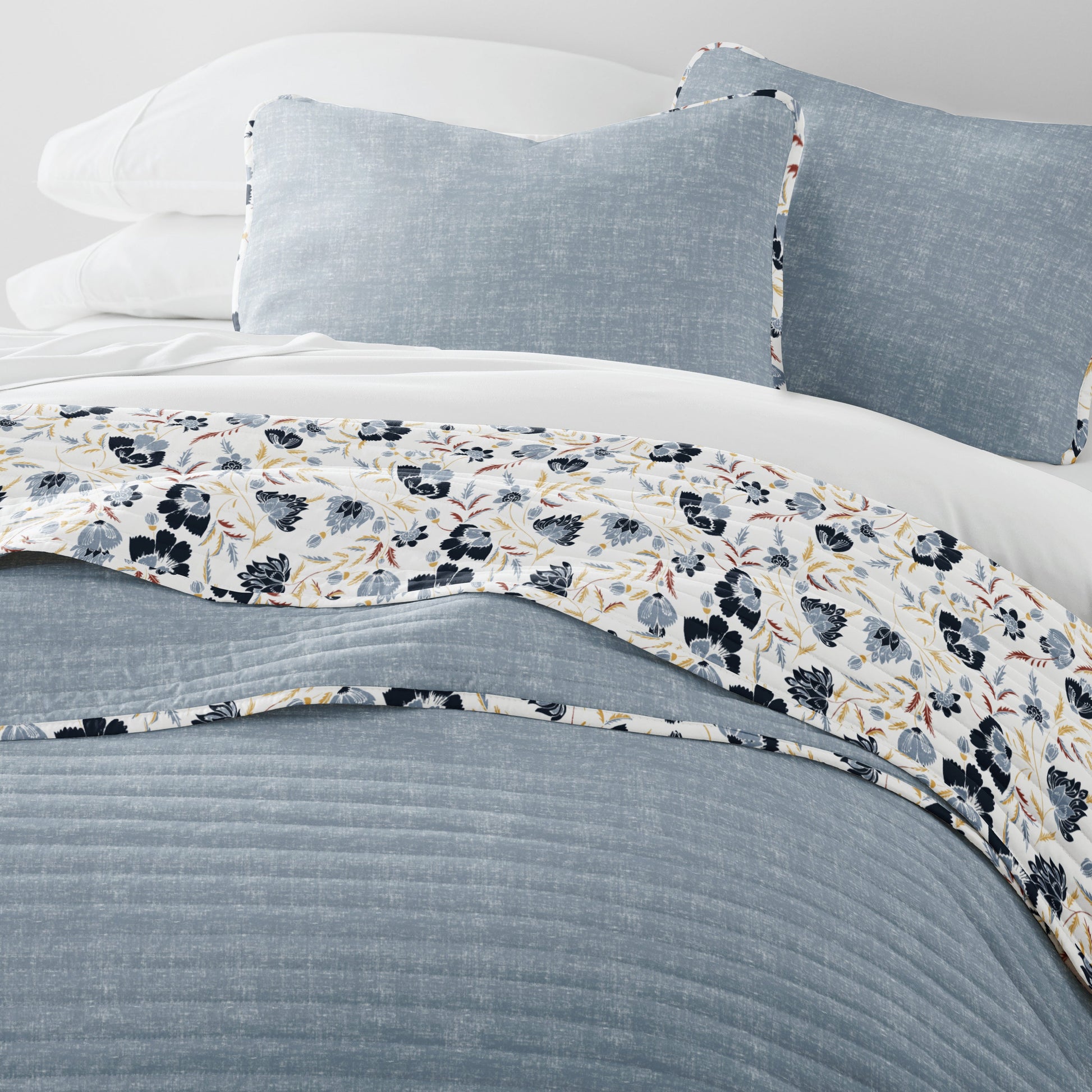 French Jacobean Patterned Quilted Coverlet Set