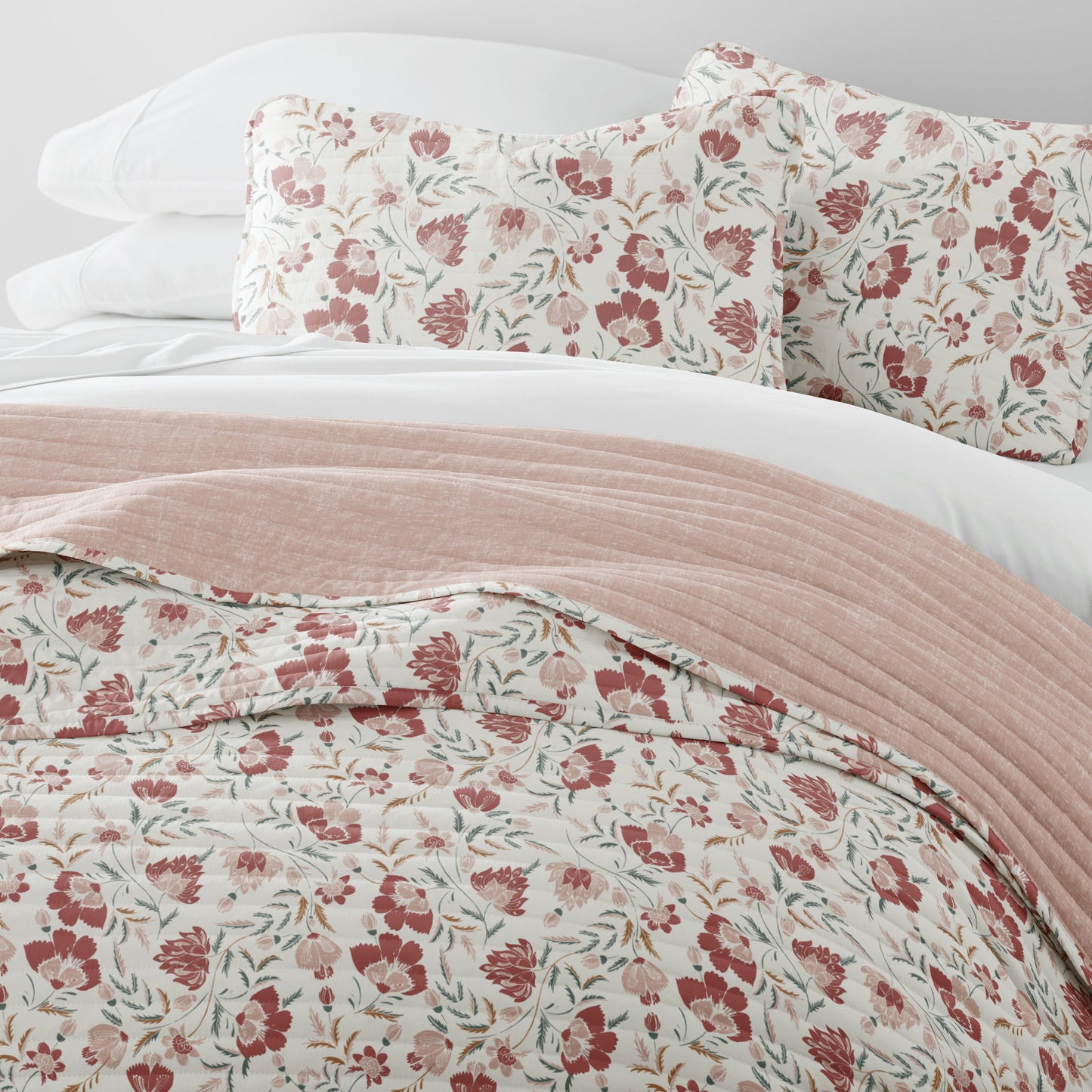 French Jacobean Patterned Quilted Coverlet Set