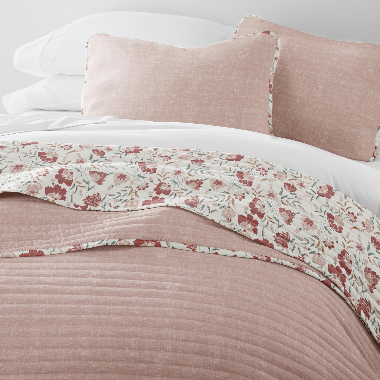 French Jacobean Patterned Quilted Coverlet Set