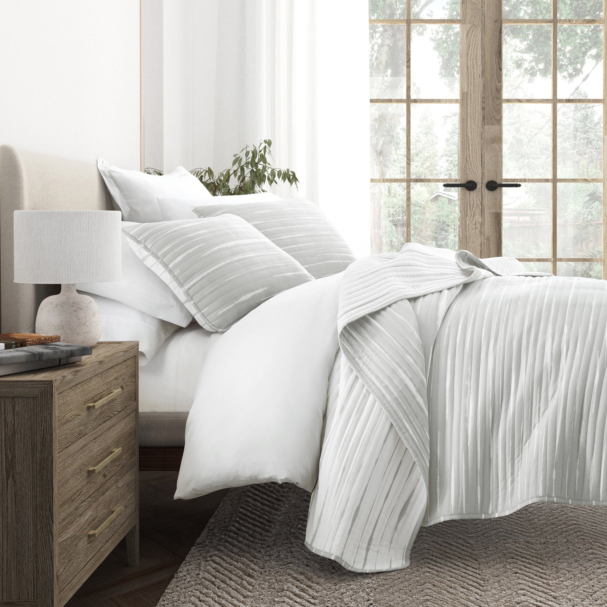 Horizon Patterned Reversible Quilted Coverlet Set
