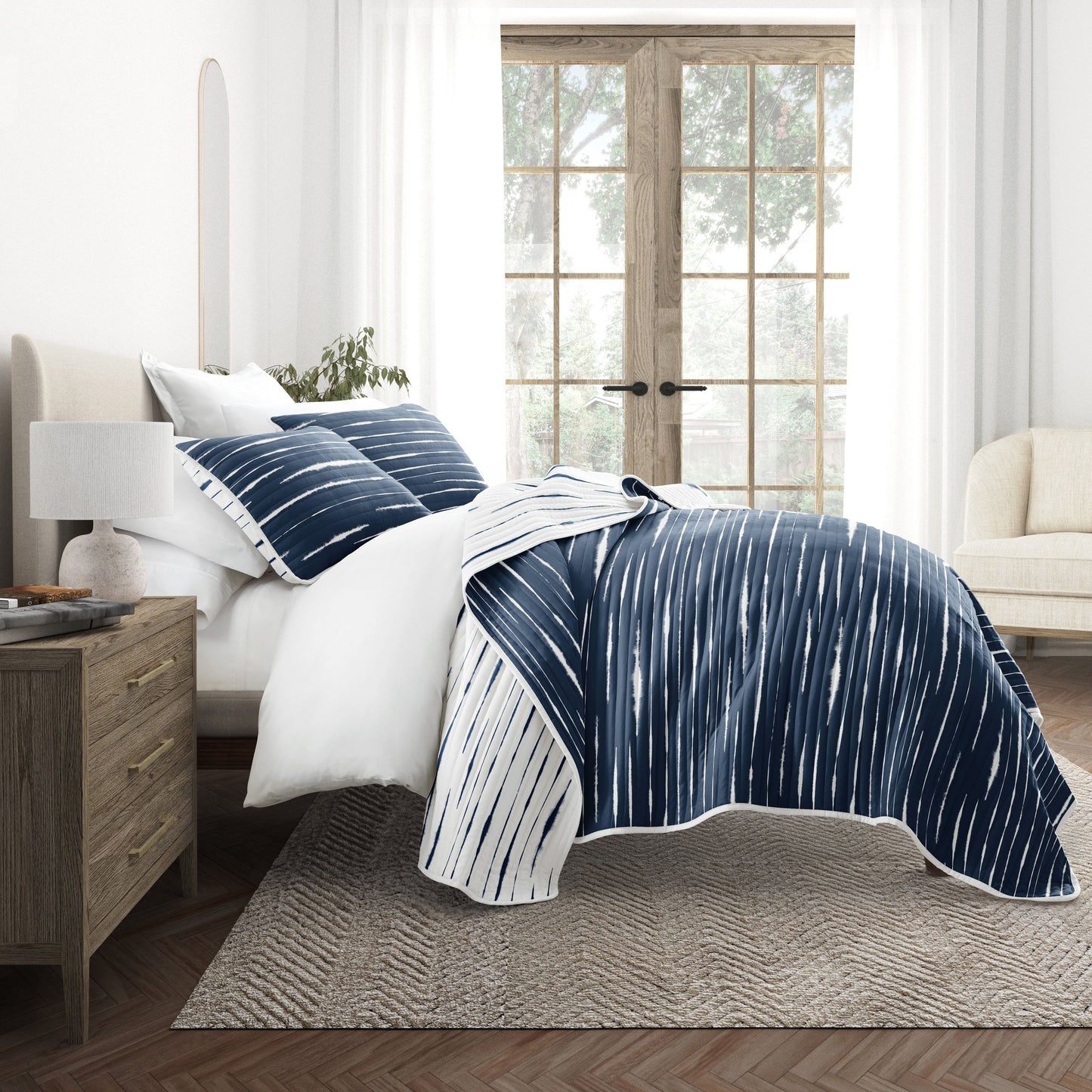 Horizon Patterned Reversible Quilted Coverlet Set