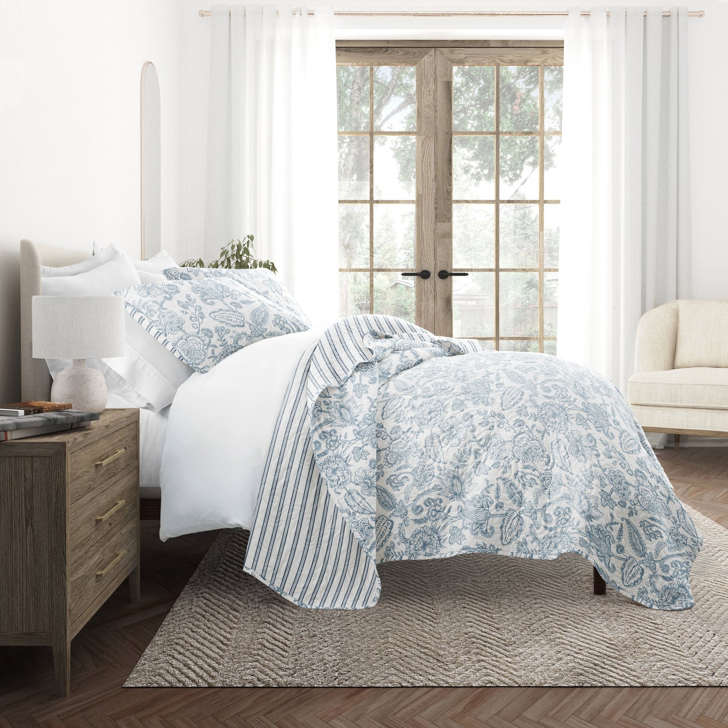 Jacobean Patterned Reversible Quilted Coverlet Set