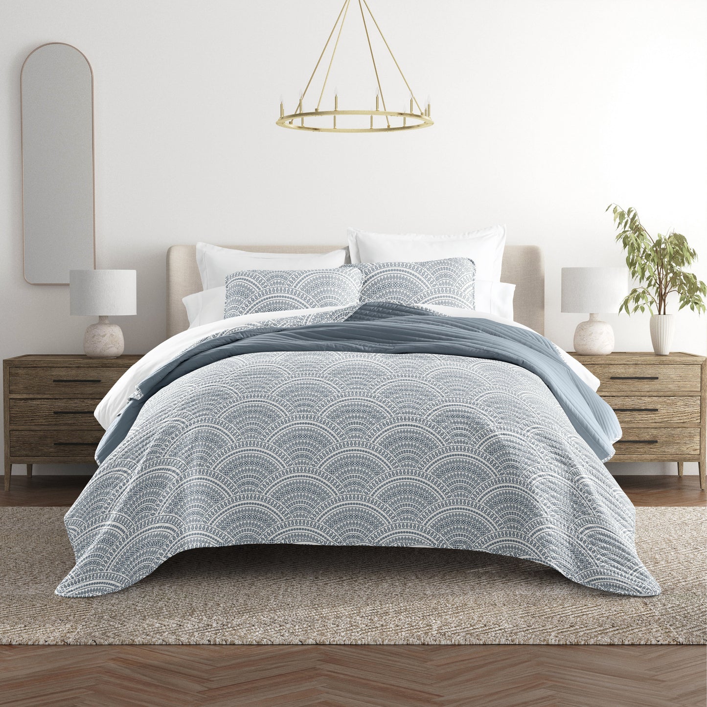 Scalloped Patterned Reversible Quilted Coverlet Set