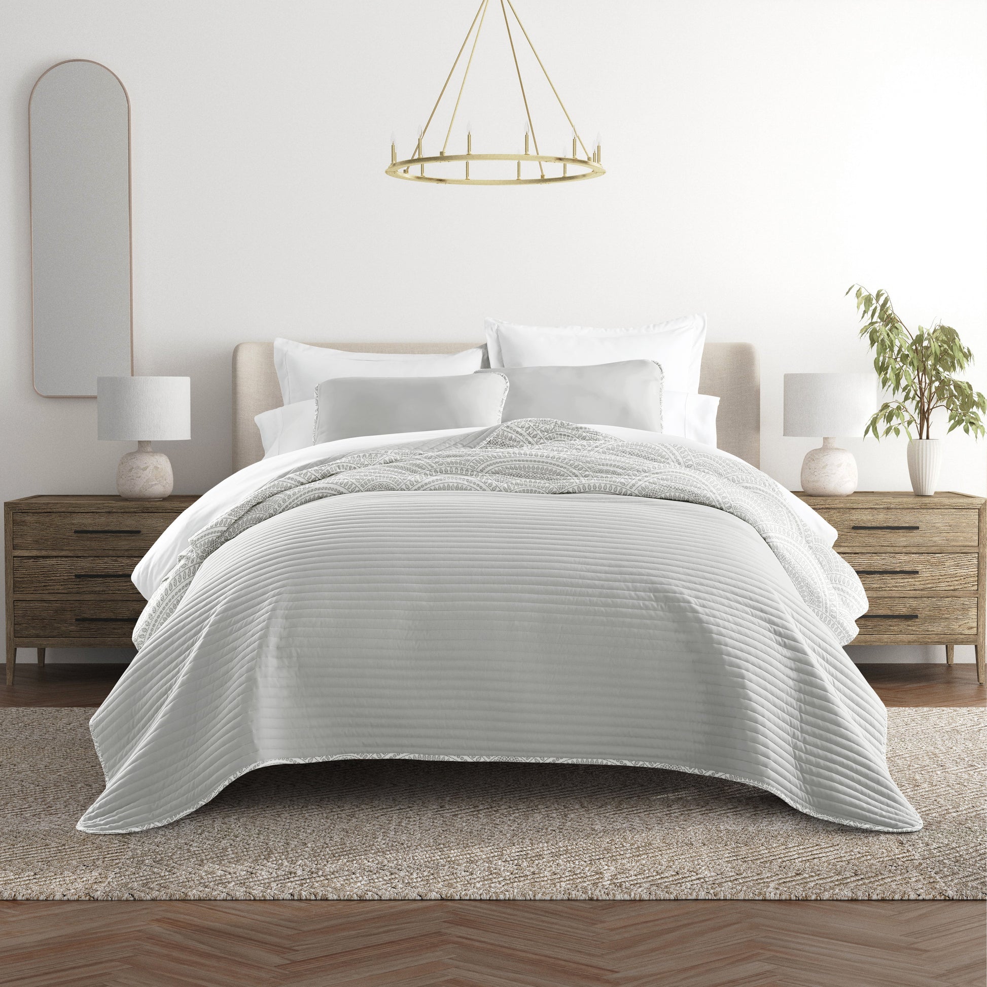 Scalloped Patterned Reversible Quilted Coverlet Set