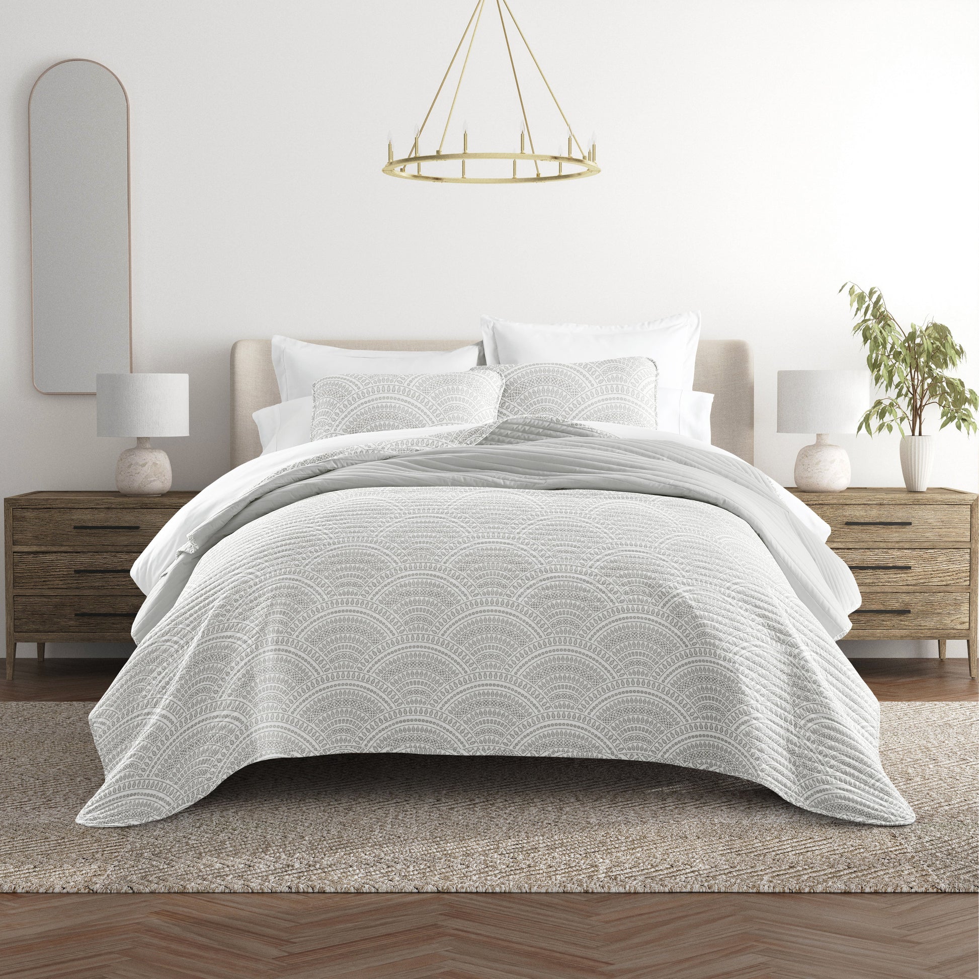 Scalloped Patterned Reversible Quilted Coverlet Set