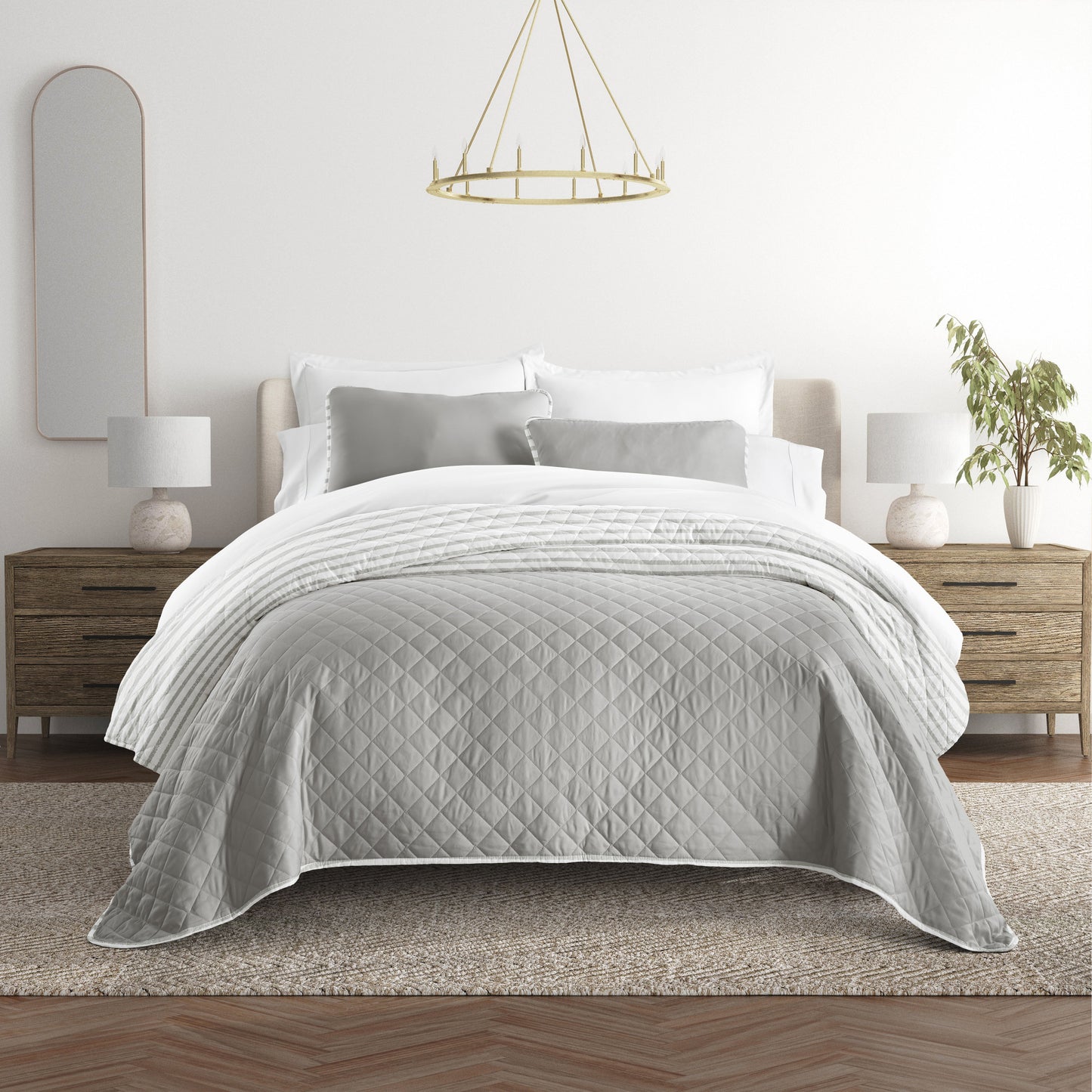 Summer Stripes Patterned Reversible Quilted Coverlet Set