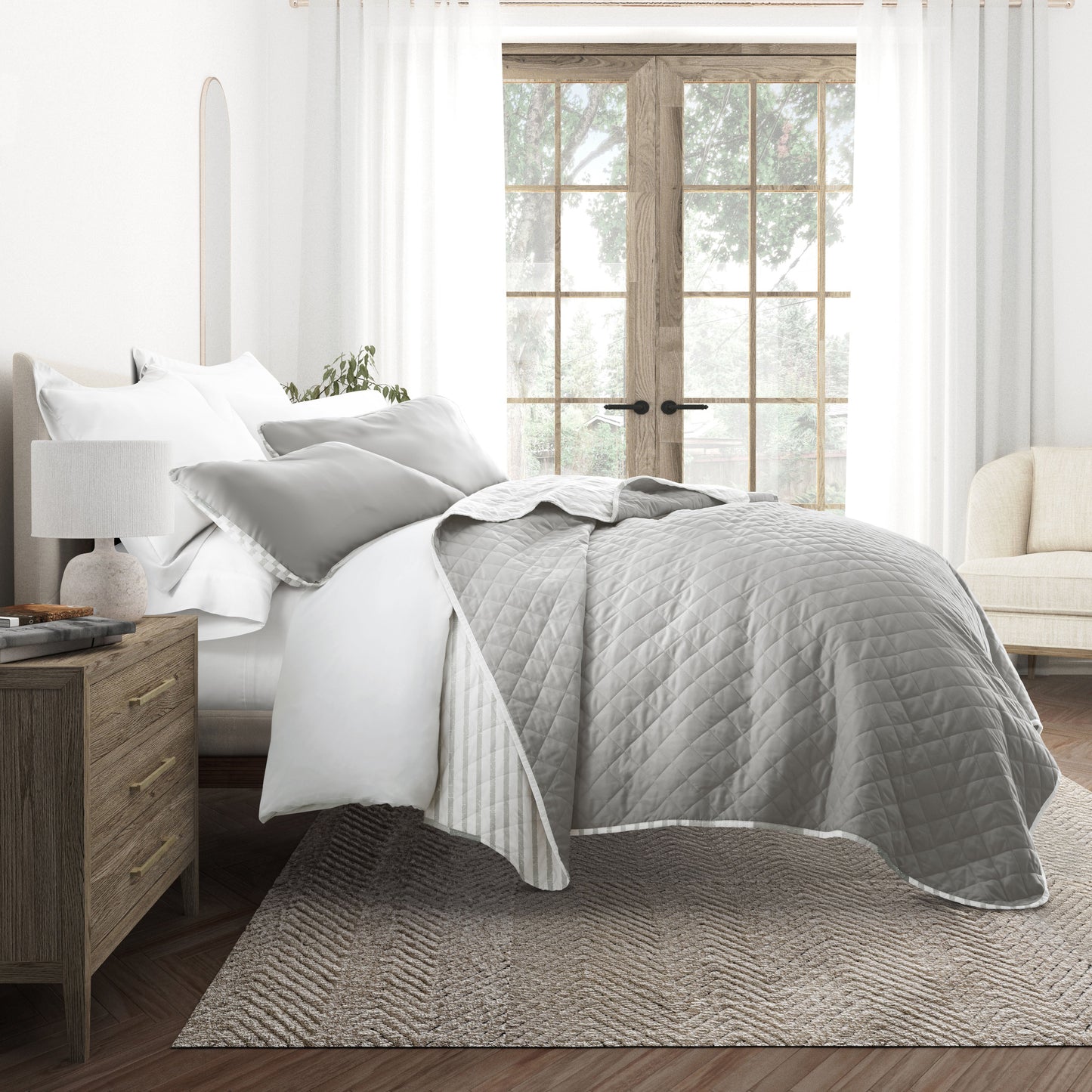 Summer Stripes Patterned Reversible Quilted Coverlet Set