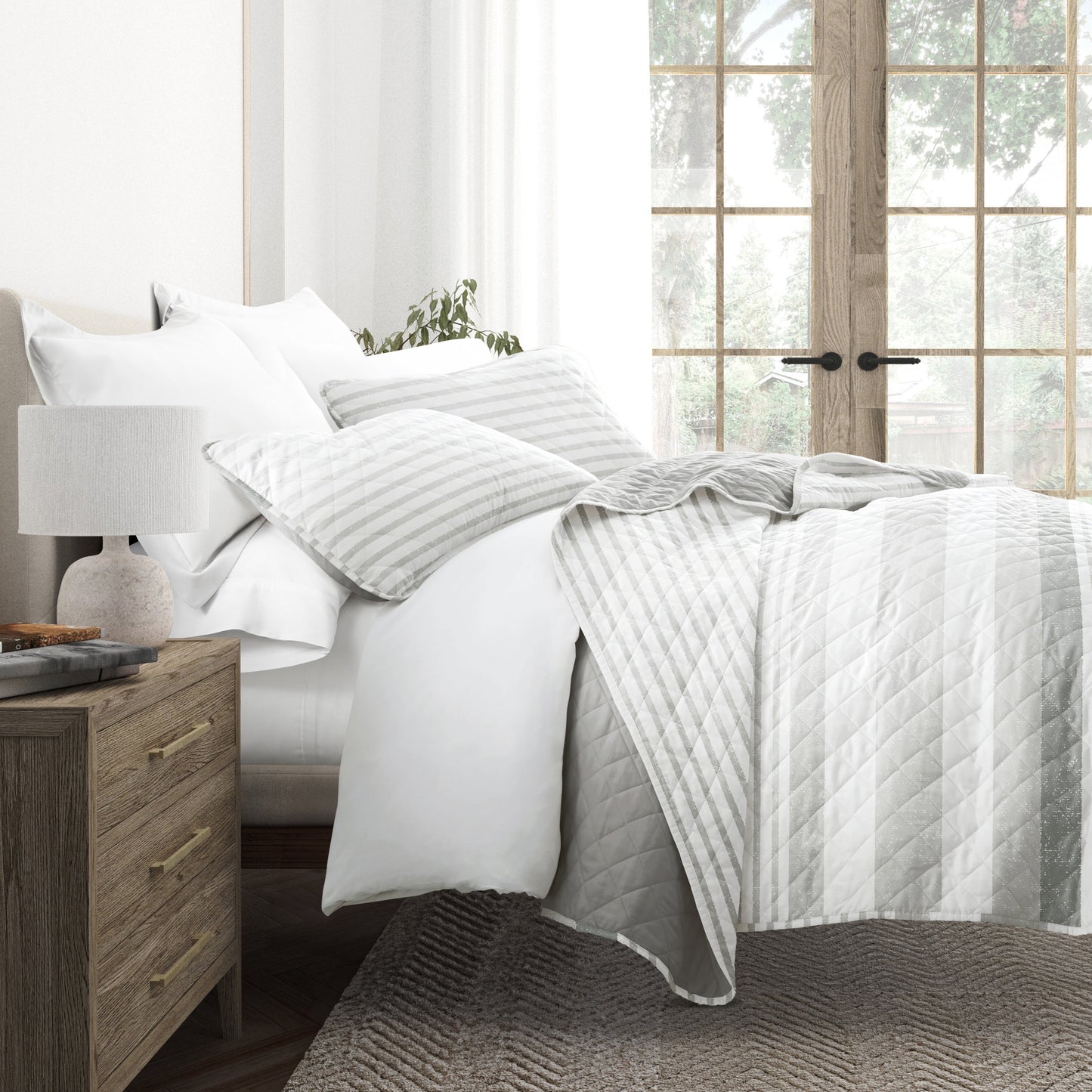 Summer Stripes Patterned Reversible Quilted Coverlet Set