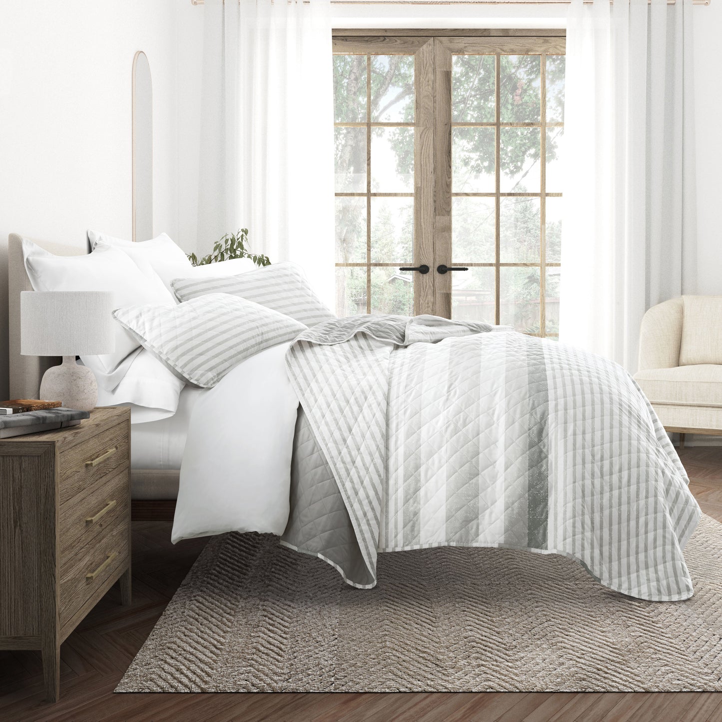 Summer Stripes Patterned Reversible Quilted Coverlet Set