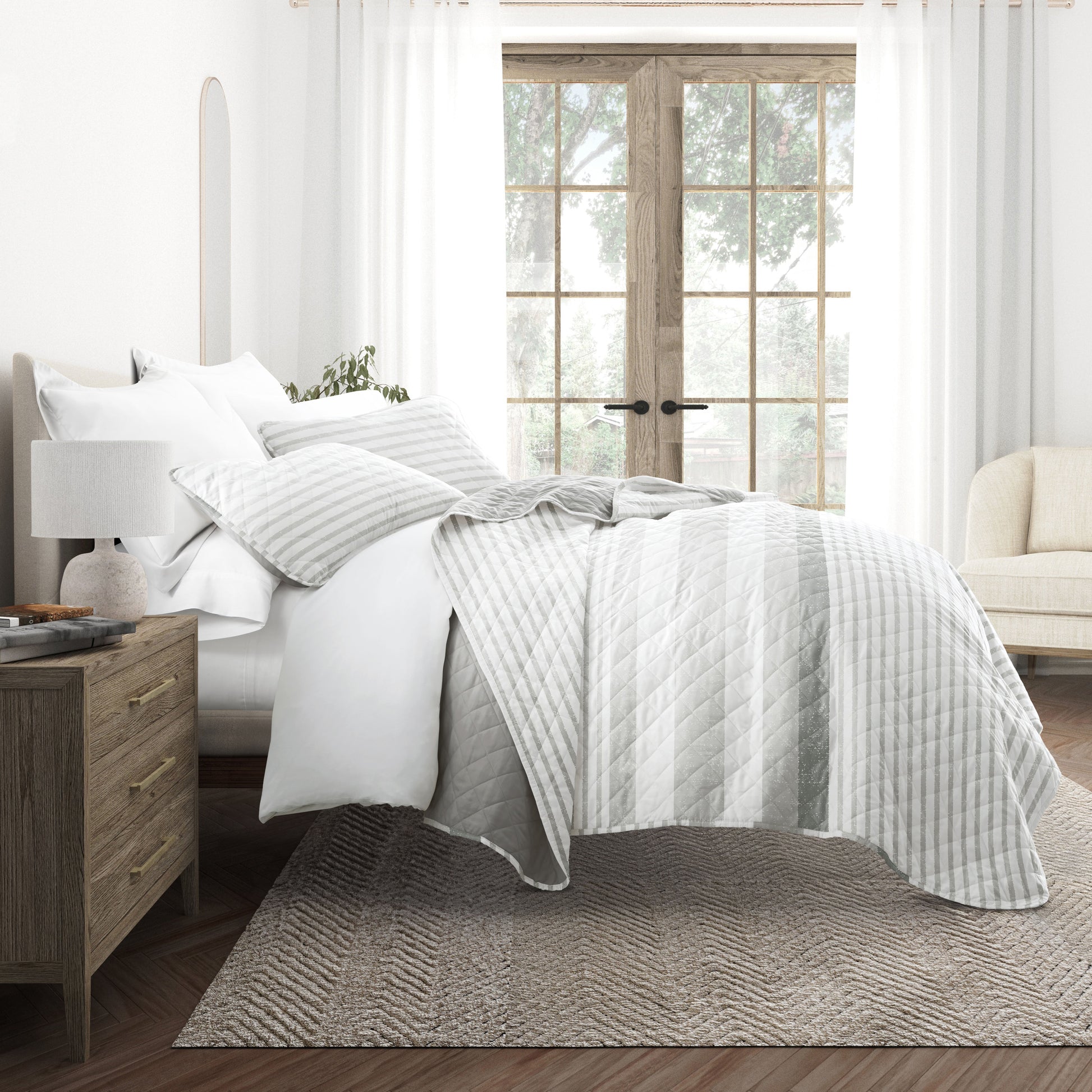 Summer Stripes Patterned Reversible Quilted Coverlet Set