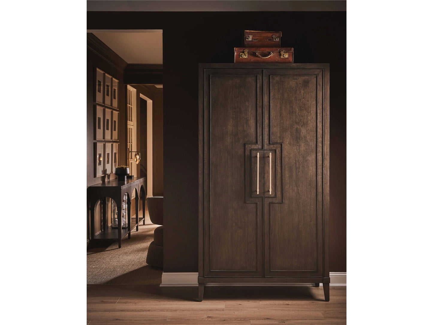 Universal - Fenwick Wardrobe