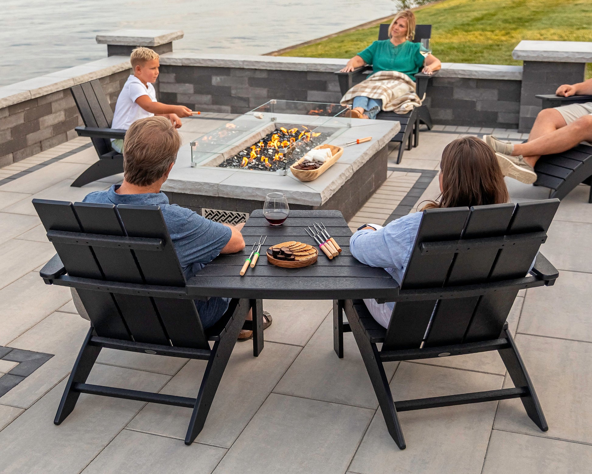 POLYWOOD 400 Series Angled Adirondack Connecting Table