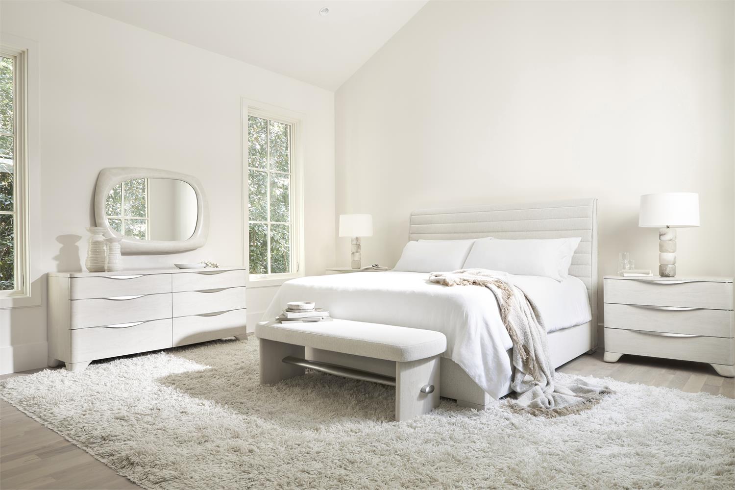 Bernhardt Sereno Panel Bed King — K1945