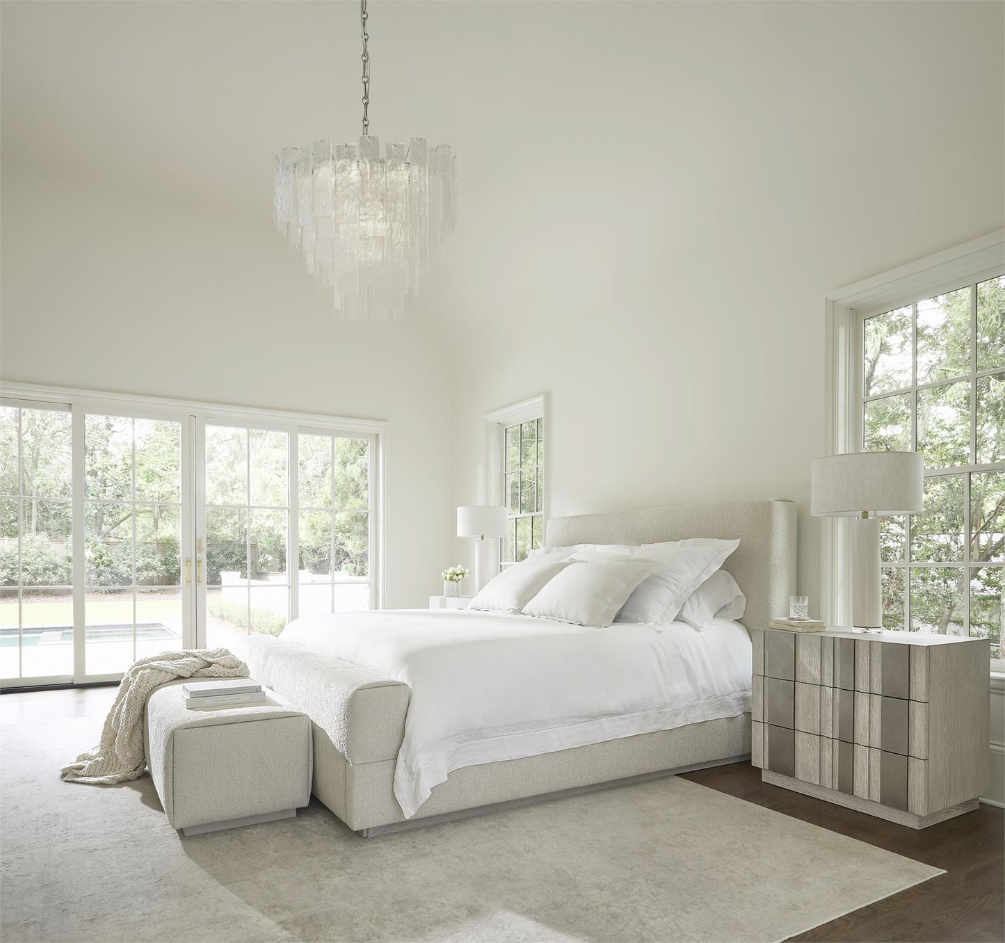 Bernhardt Tempo Panel Bed King — K2138