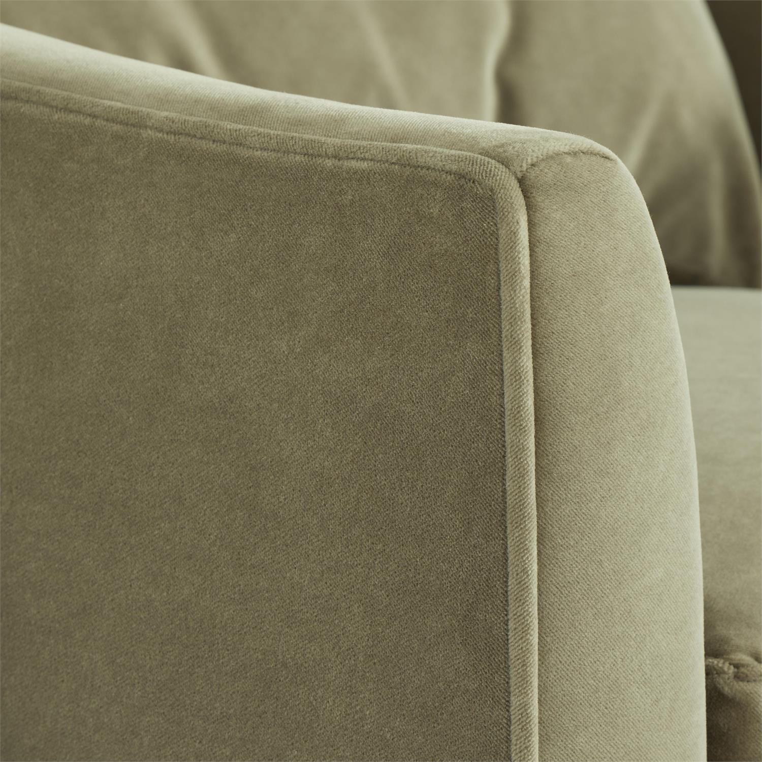 Bernhardt Astoria Skirted Fabric Swivel Chair — N9024S
