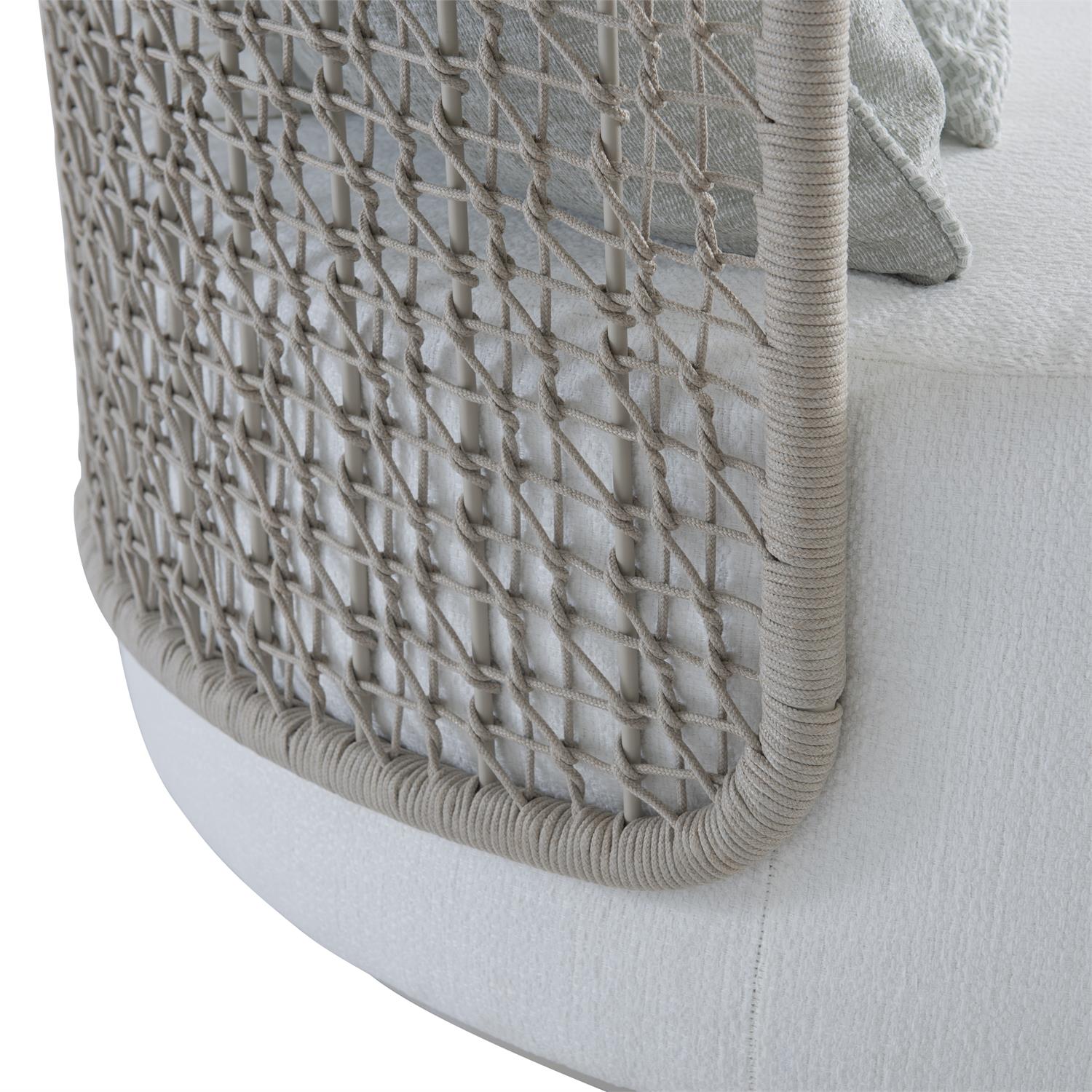 Bernhardt Capella Outdoor Swivel Daybed — O1609S