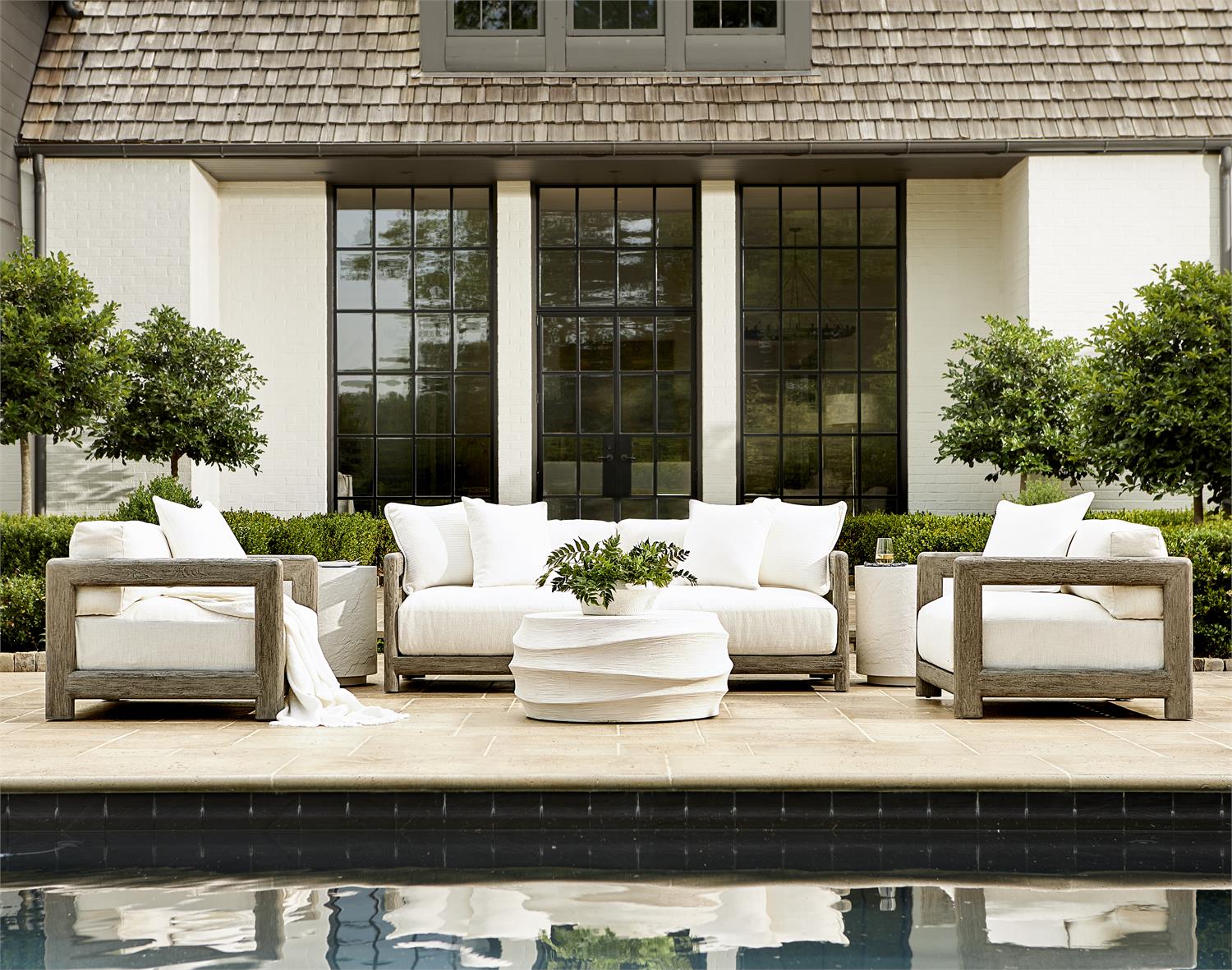 Bernhardt Montaigne Outdoor Chair 1/2 — O3383