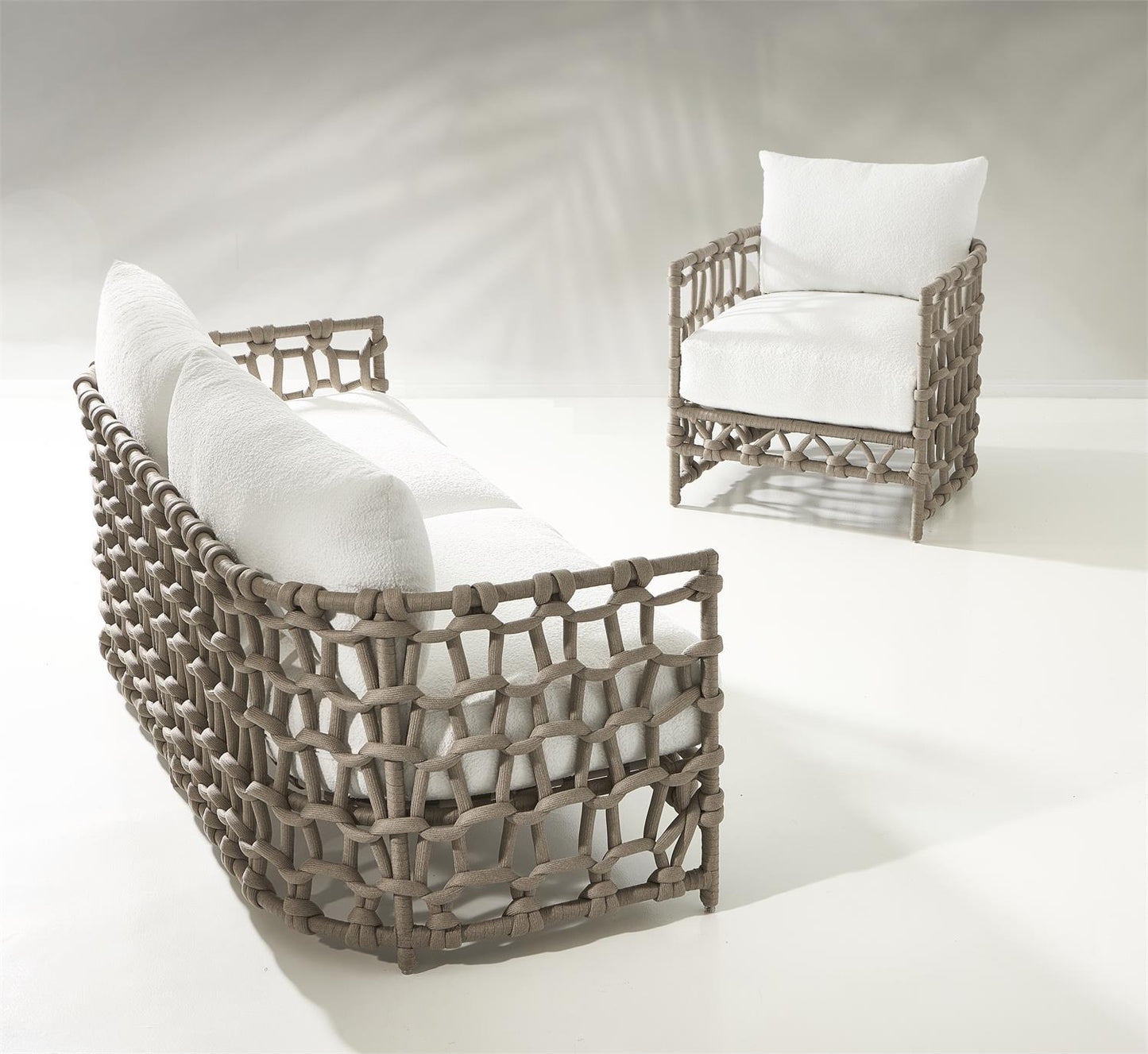 Bernhardt Nodi Outdoor Sofa — O4416