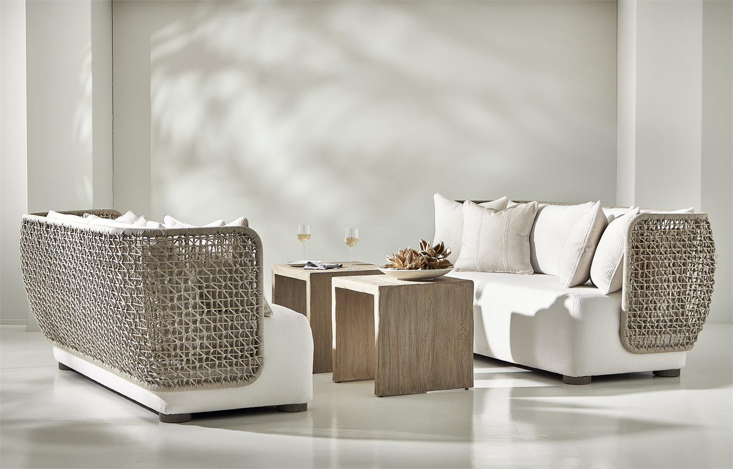 Bernhardt Lomani Outdoor Sofa — O8157