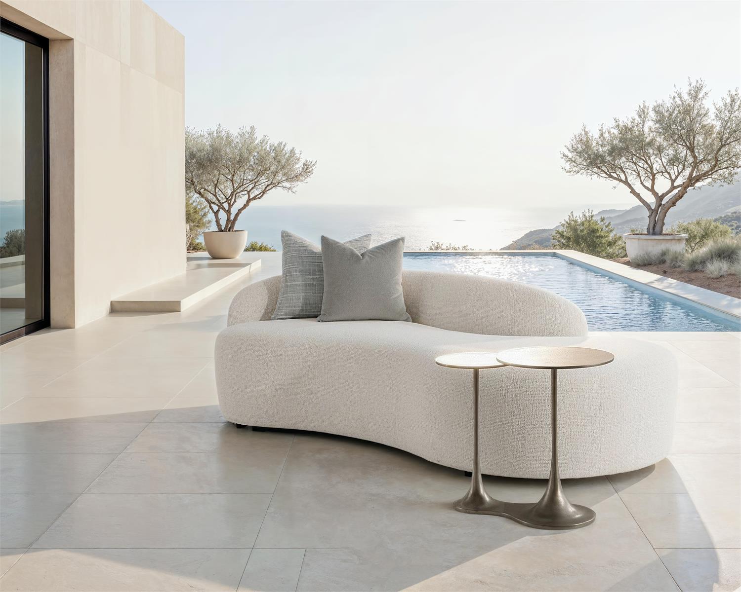 Bernhardt Cerchi Outdoor Accent Table — X04158