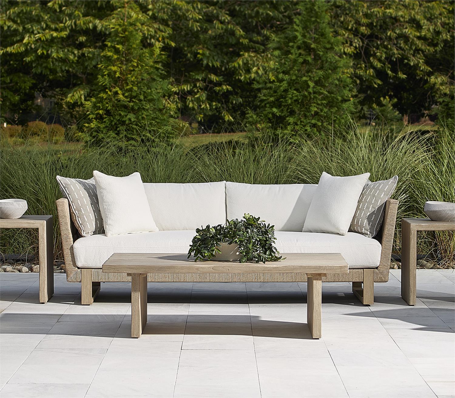 Bernhardt Montego Outdoor Side Table — X06123
