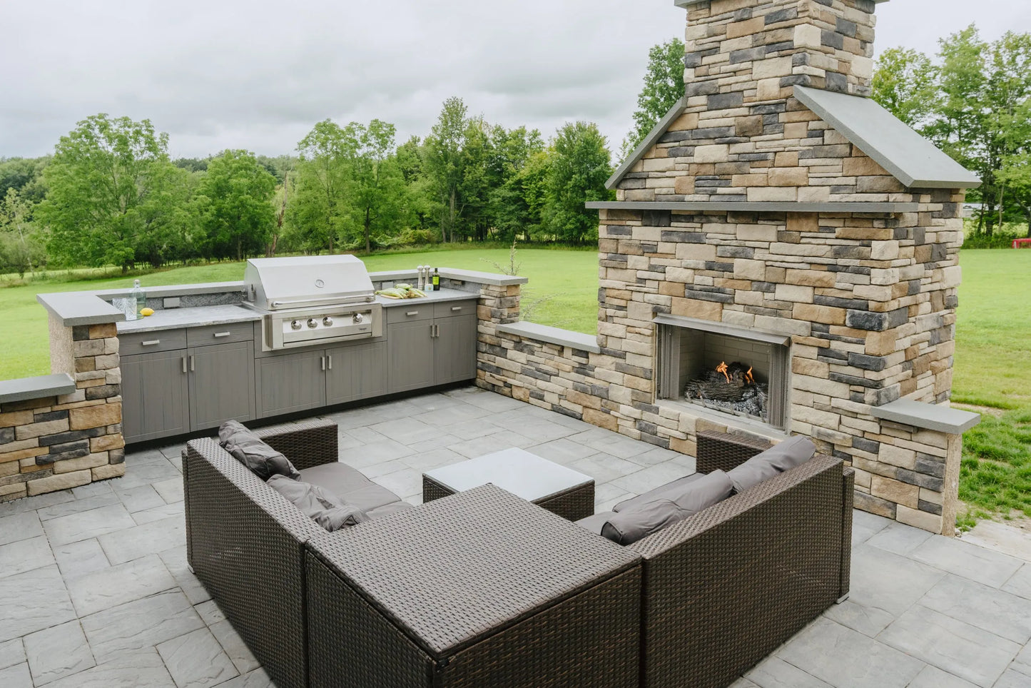 OPEN AIR OUTDOOR KITCHENS - STRAIGHT RUN (2 PREP AREAS WITH DRAWERS)