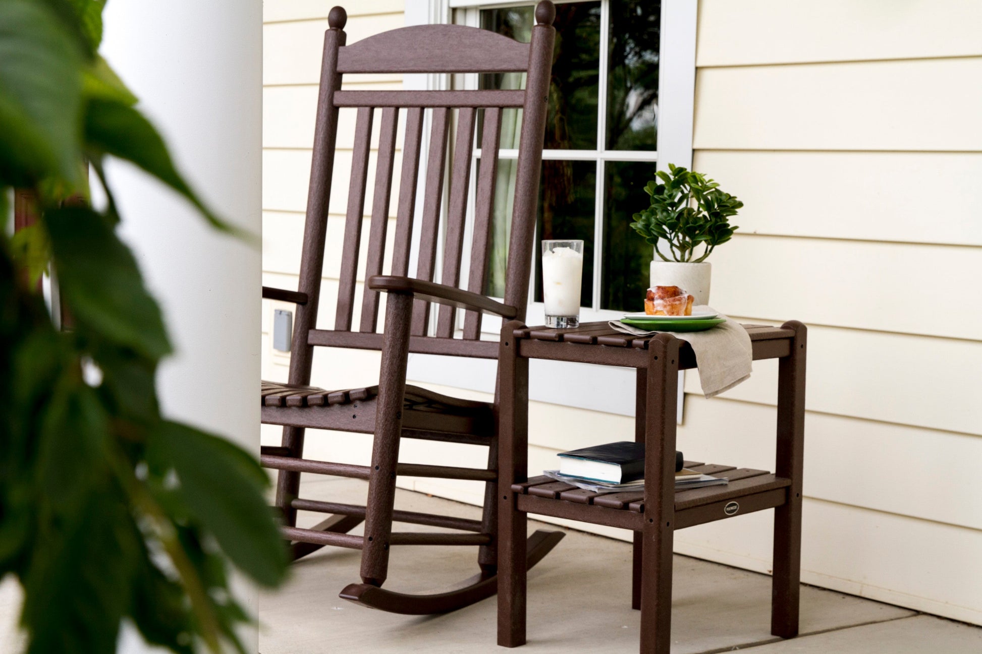 POLYWOOD Jefferson Rocking Chair detail